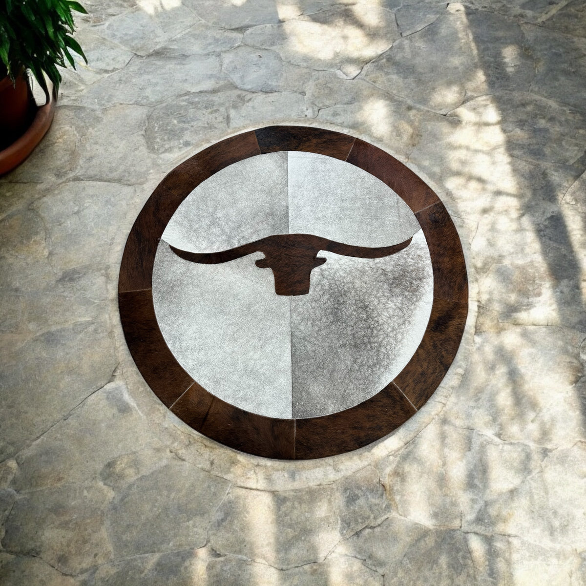 Longhorn yuvarlak dana derisi halı 150 cm