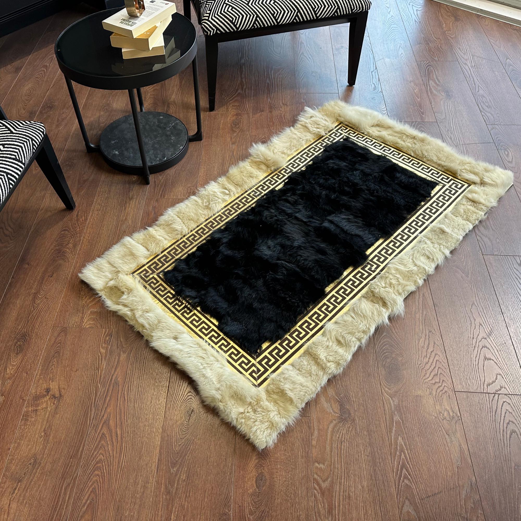 Siyah ve Krem Renkli Çerçeveli Gerçek Toskana Derisi Lüks Salon Halısı