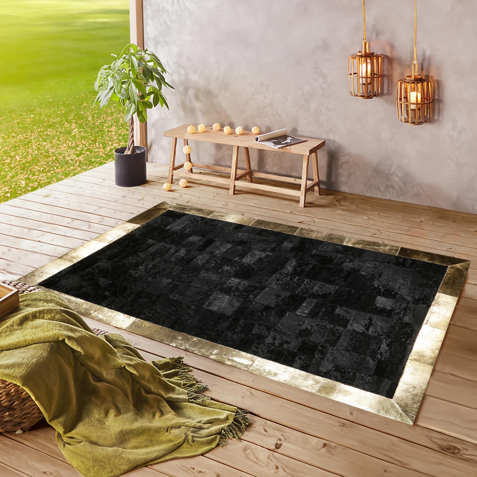 Siyah Altın Renkli Dana Derisi Patchwork Halı – El Yapımı Hakiki Deri Lüks Giriş Halısı