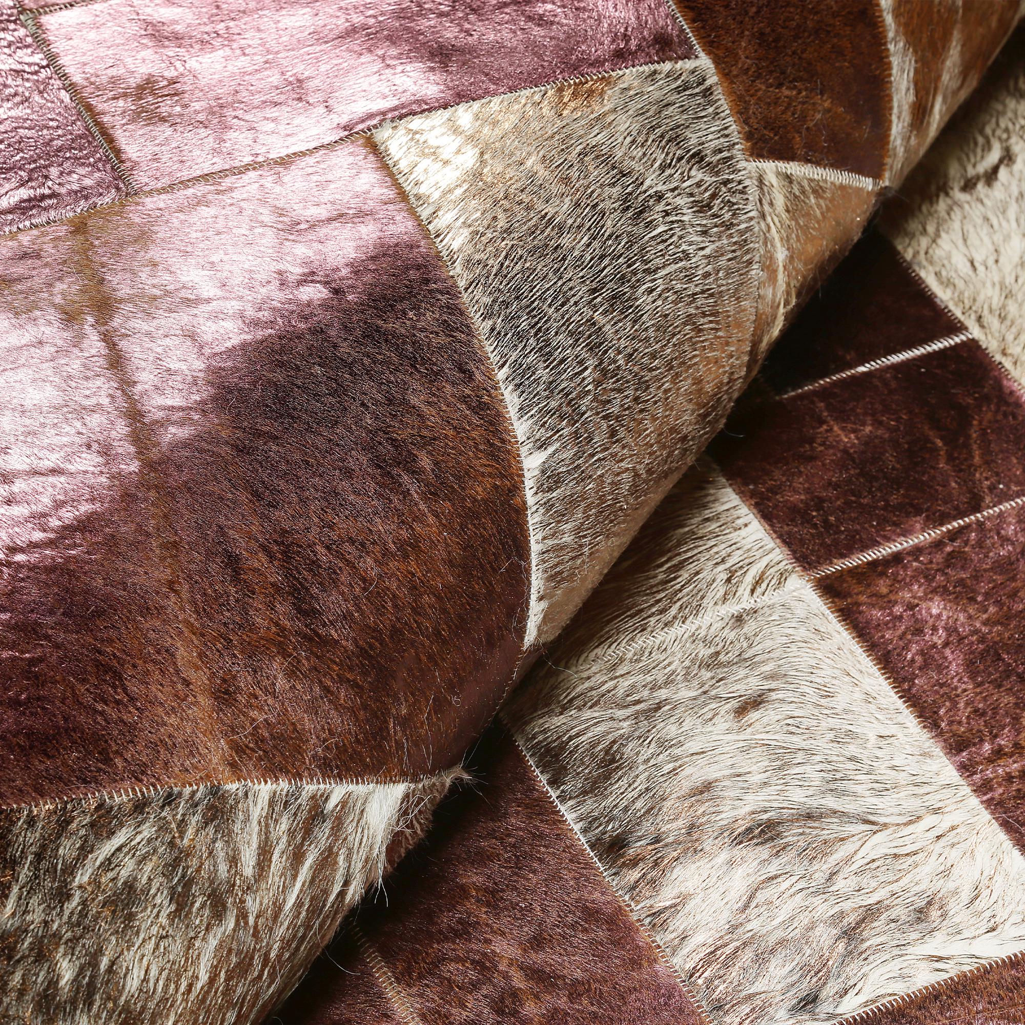 Kahverengi Altın Dana Derisi Patchwork Halı – El Yapımı Hakiki Deri Kaymaz Mutfak Halısı