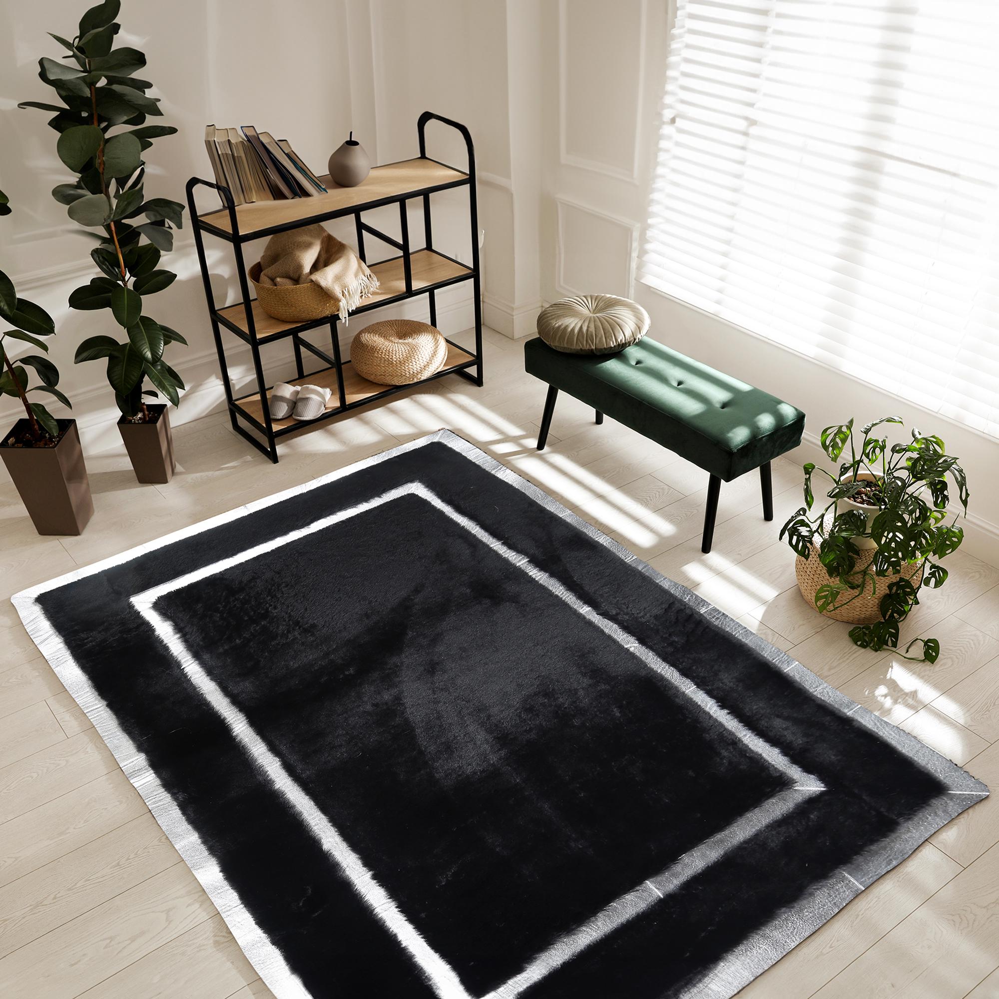 Siyah ve Gri Renkli Çerçeveli Yumuşak Dokulu Peluş Lüks Salon Halısı