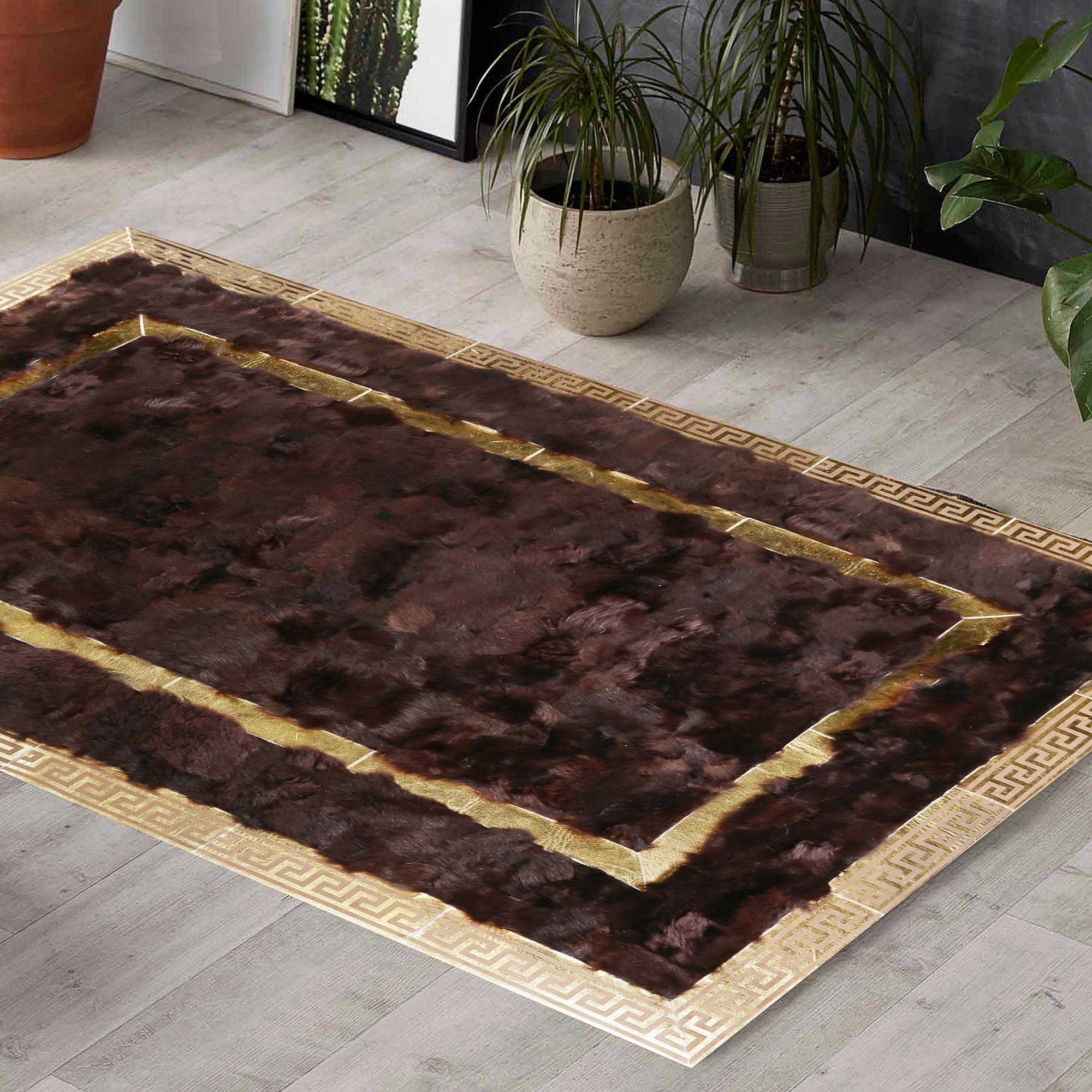 Koyu Kahverengi Toskana Derisi Halı – El Yapımı Patchwork, Altın Bordürlü Hakiki Deri Lüks Salon Halısı