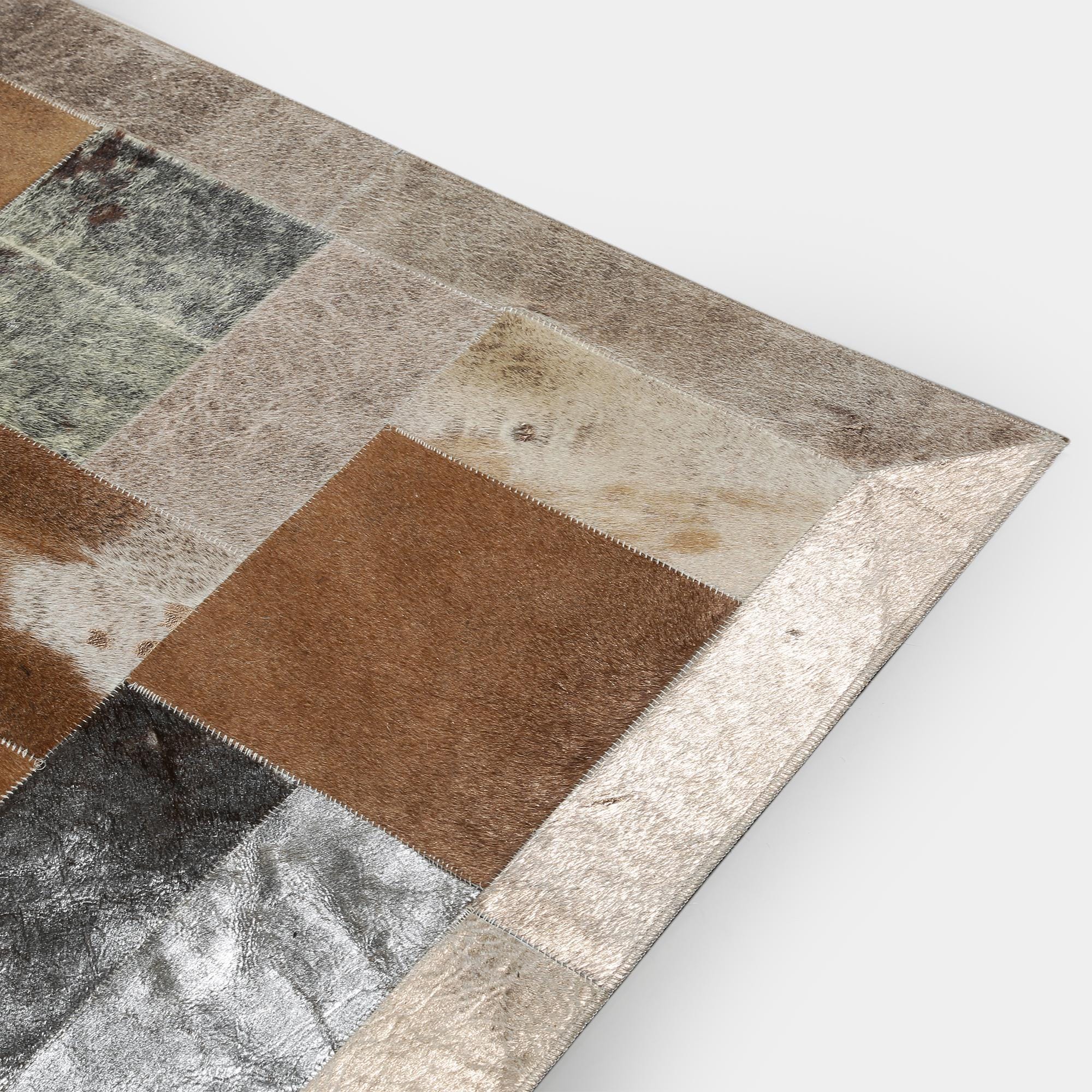Gümüş Kahverengi Doğal Dana Derisi Patchwork Halı – El Yapımı Hakiki Deri Lüks Salon Halısı