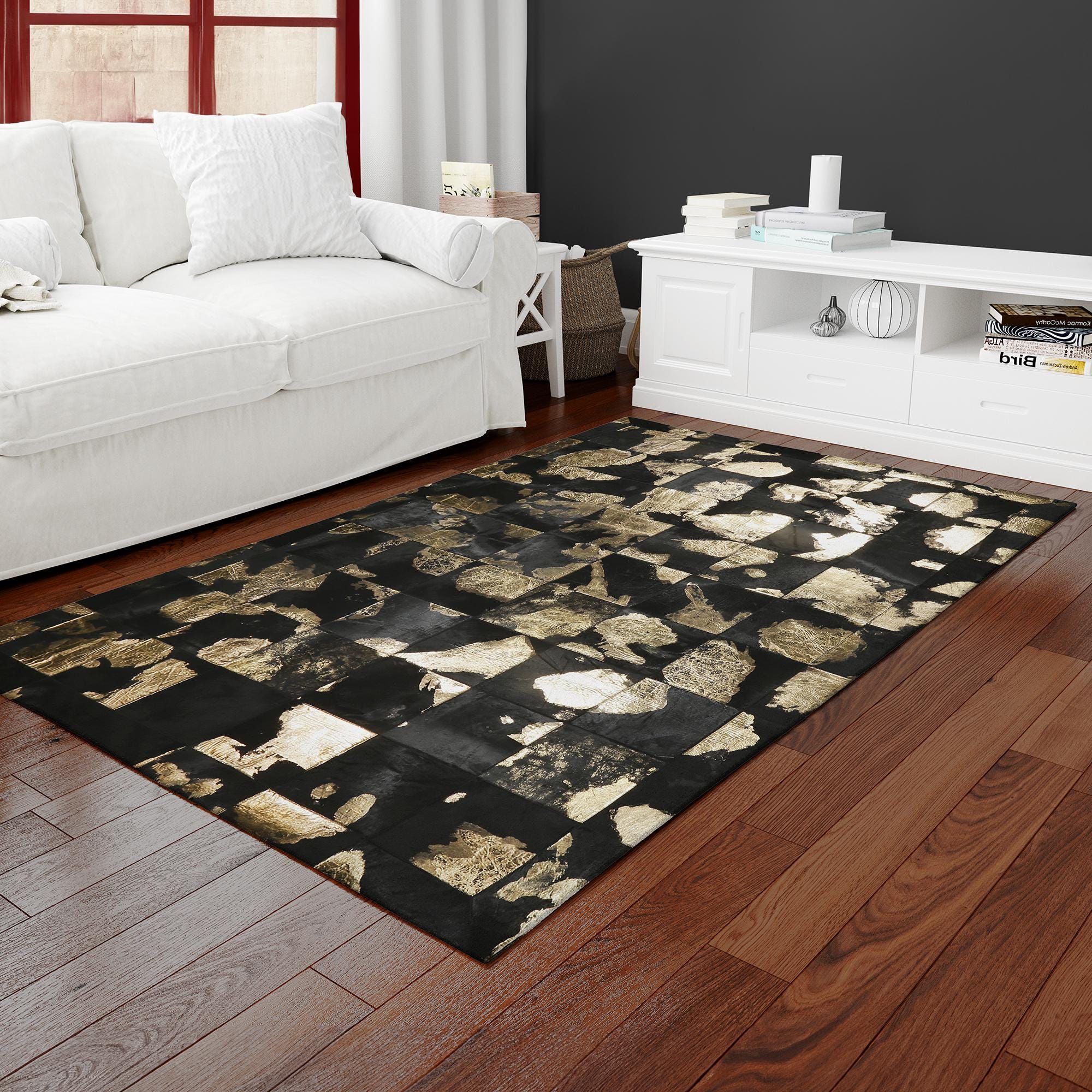 Siyah ve Altın Renkli Parlak Gerçek Dana Derisi Halı