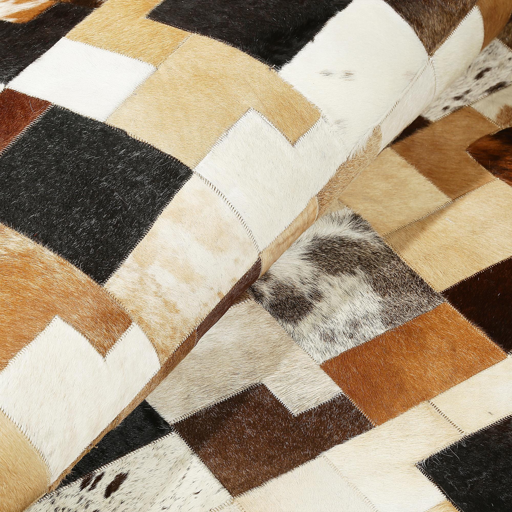 Doğal Kahve Desenli Dana Derisi Patchwork Halı – El Dokuma Gerçek Deri Şık Koridor Halısı