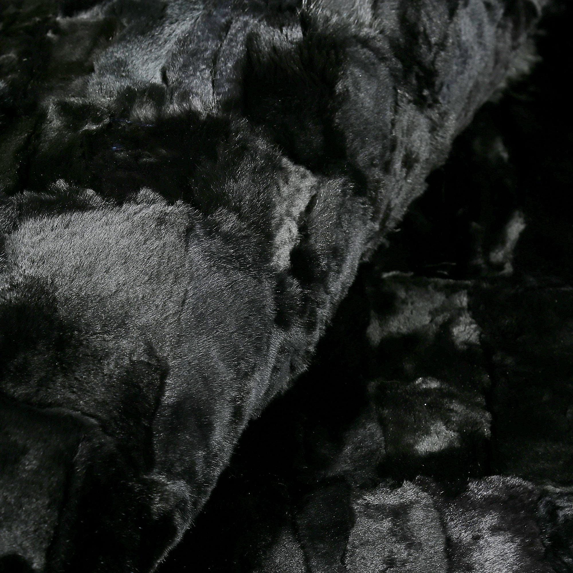 Lüks Altın Şeritli Siyah Rex Tavşan Halısı - Şık Salon Halısı