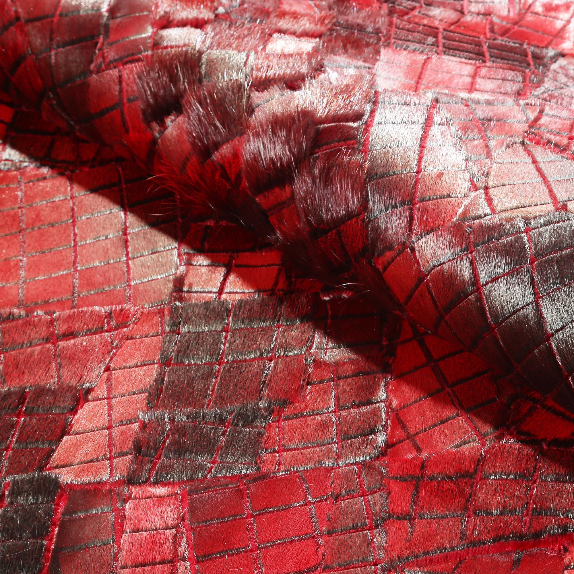 Kırmızı Kare Desenli Gerçek Deri Halı