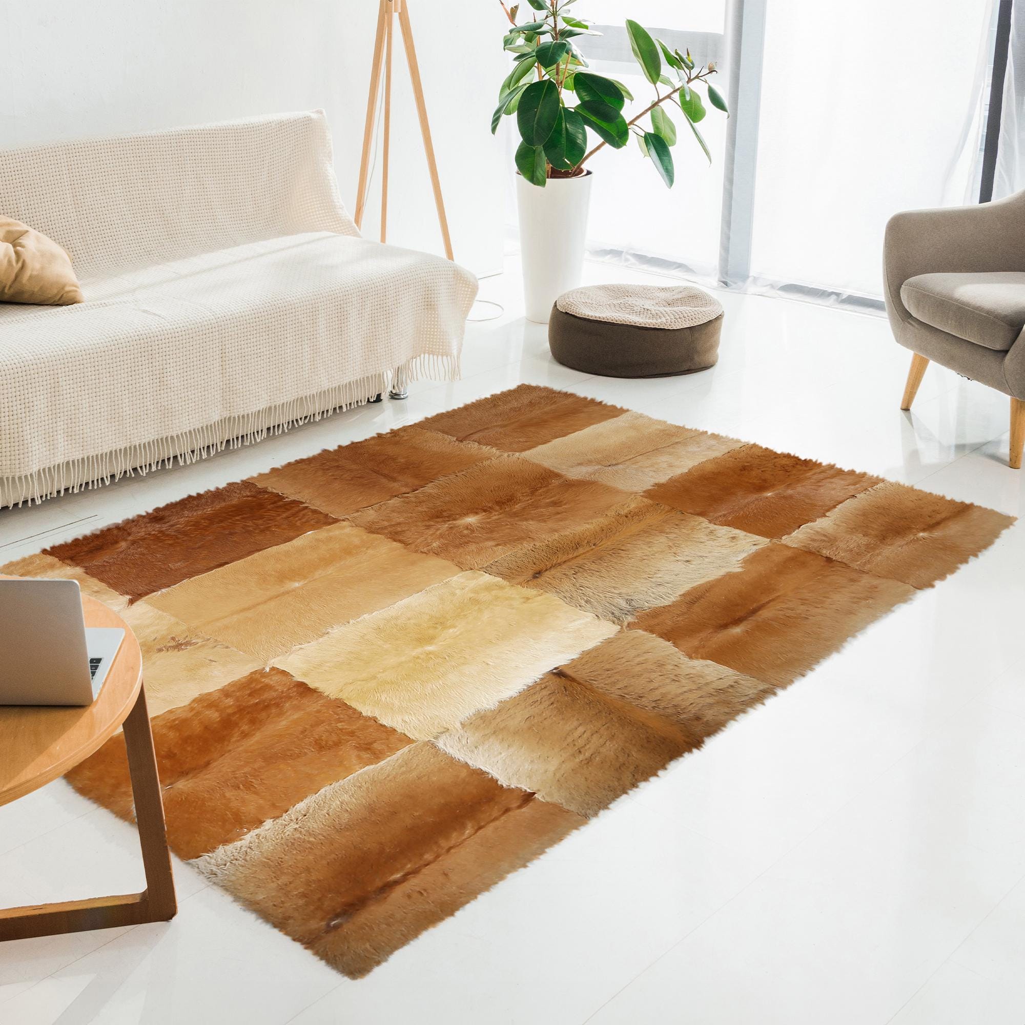 Açık Kahverengi Doğal Dana Derisi Patchwork Halı – El Yapımı Gerçek Deri Dekoratif Salon Halısı