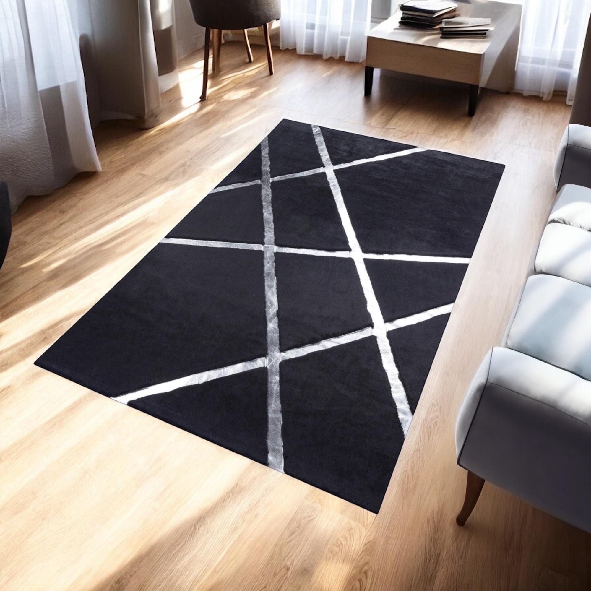 Gümüş Detaylı Siyah Peluş Halı - Dekoratif Salon Halısı