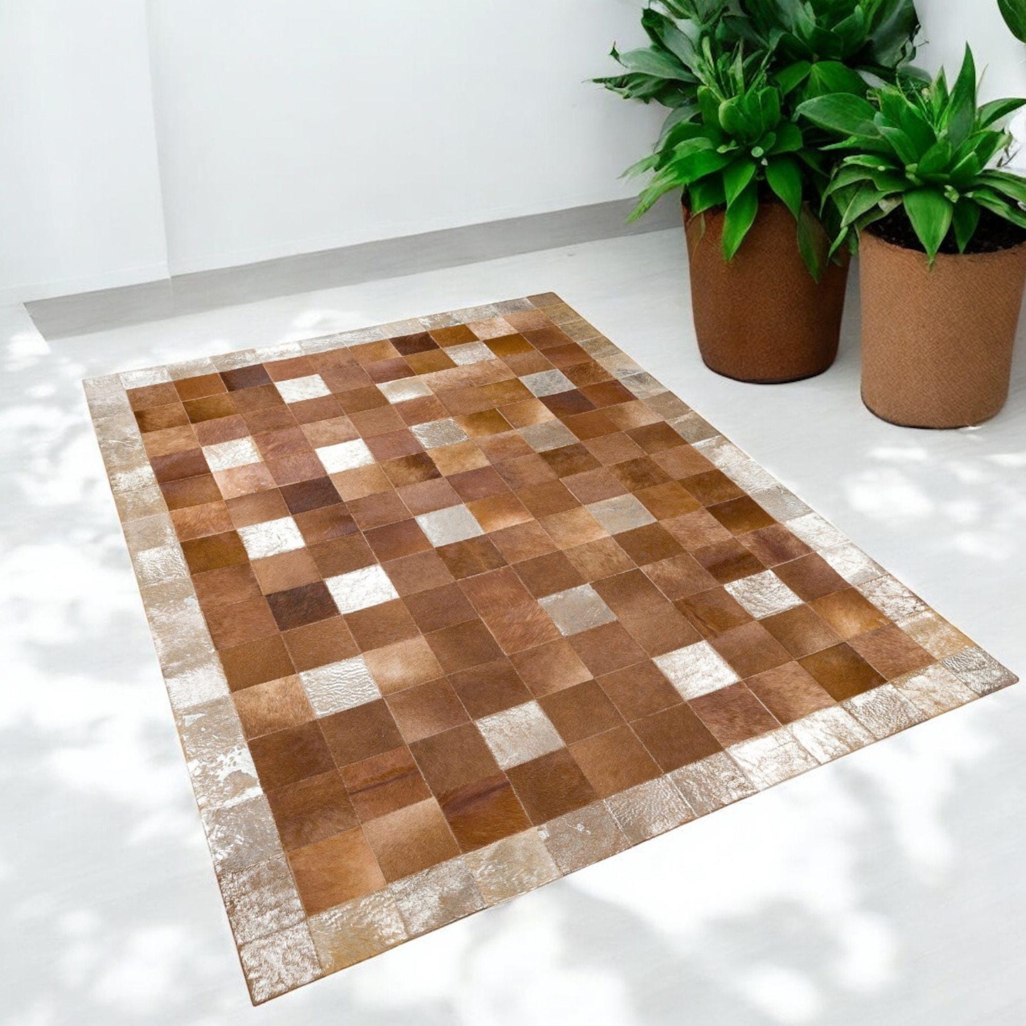 Kahverengi El Yapımı Dana Derisi Halı – Lüks Salon Halısı Özel Desen