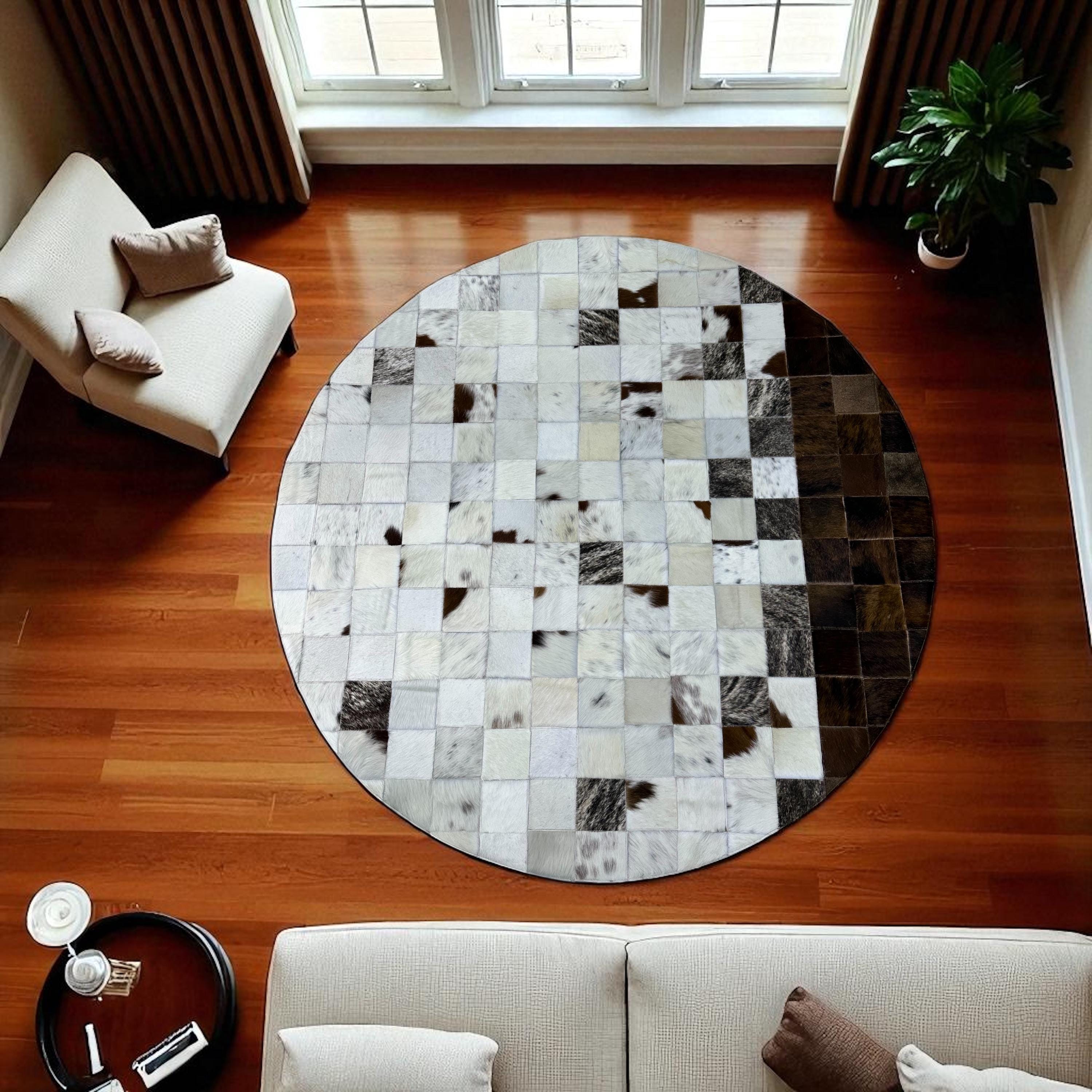 Kahve Beyaz Yuvarlak Dana Derisi Halı