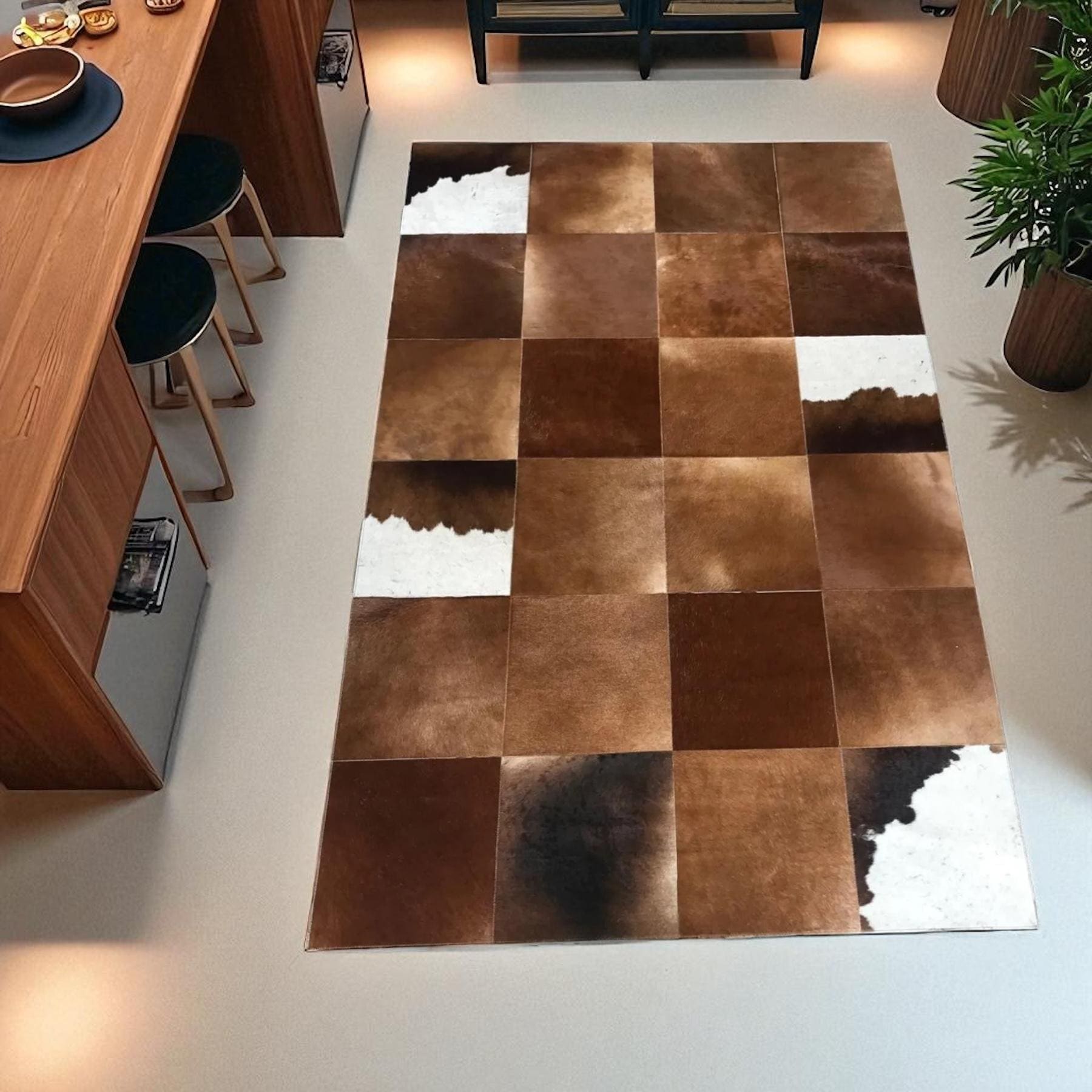 El Yapımı Kahverengi Beyaz Halı – Dana Derisi Şık Mutfak Halısı