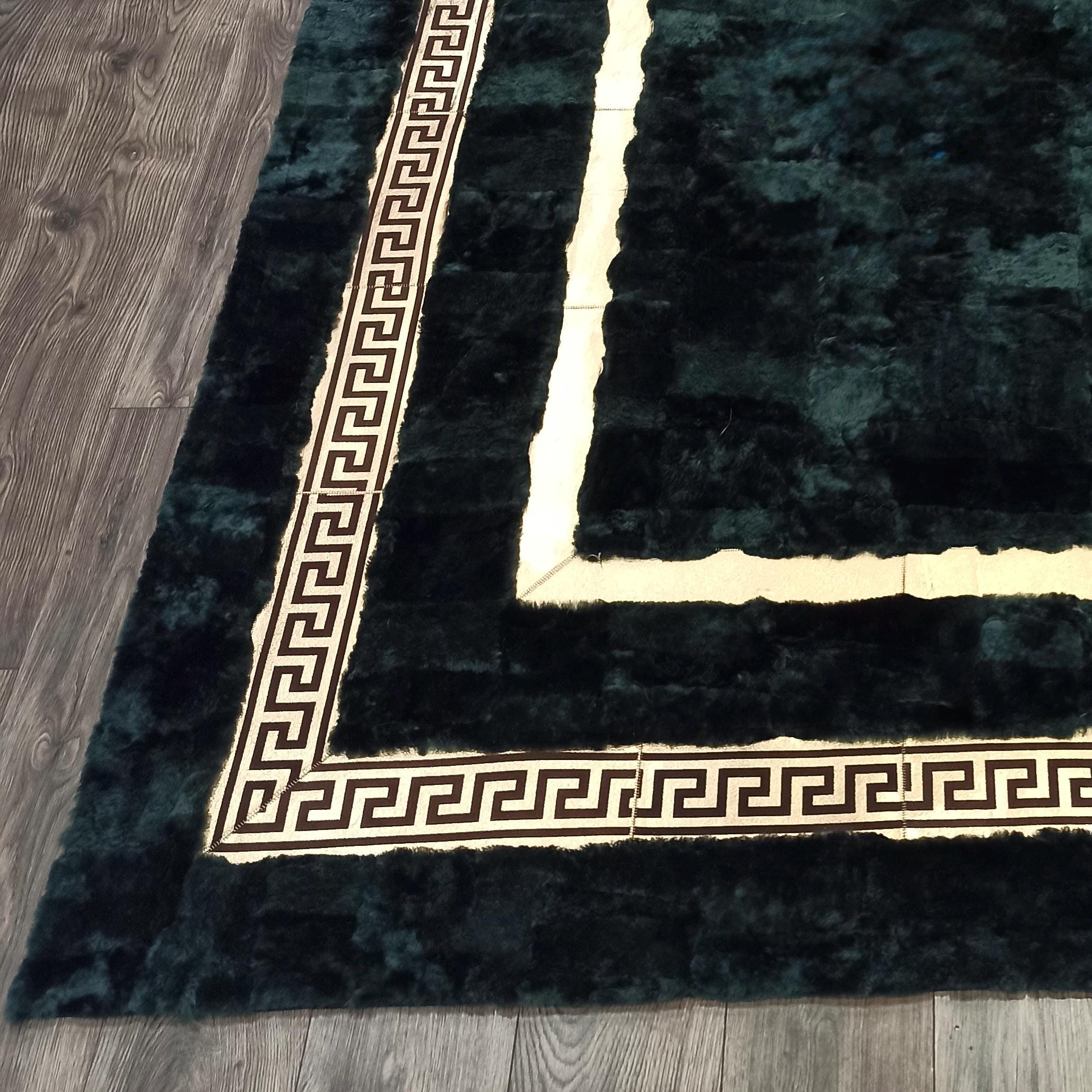 Koyu Yeşil Rex Tavşan Derisi Halı