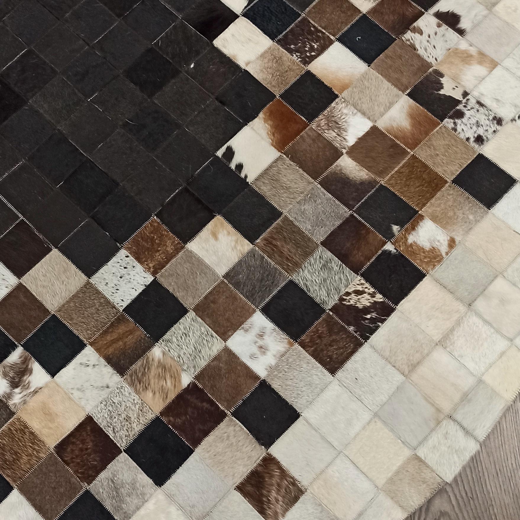 Kahverengi Siyah Ombre Yuvarlak Dana Derisi Halı