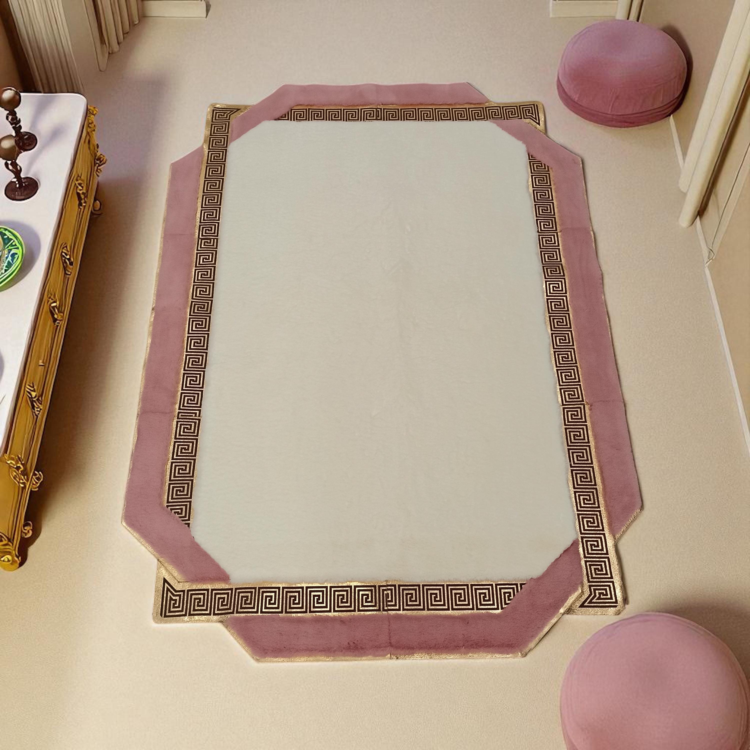 Pembe ve Altın Bordürlü Krem Peluş Halı - Yumuşak Yatak Odası Halısı
