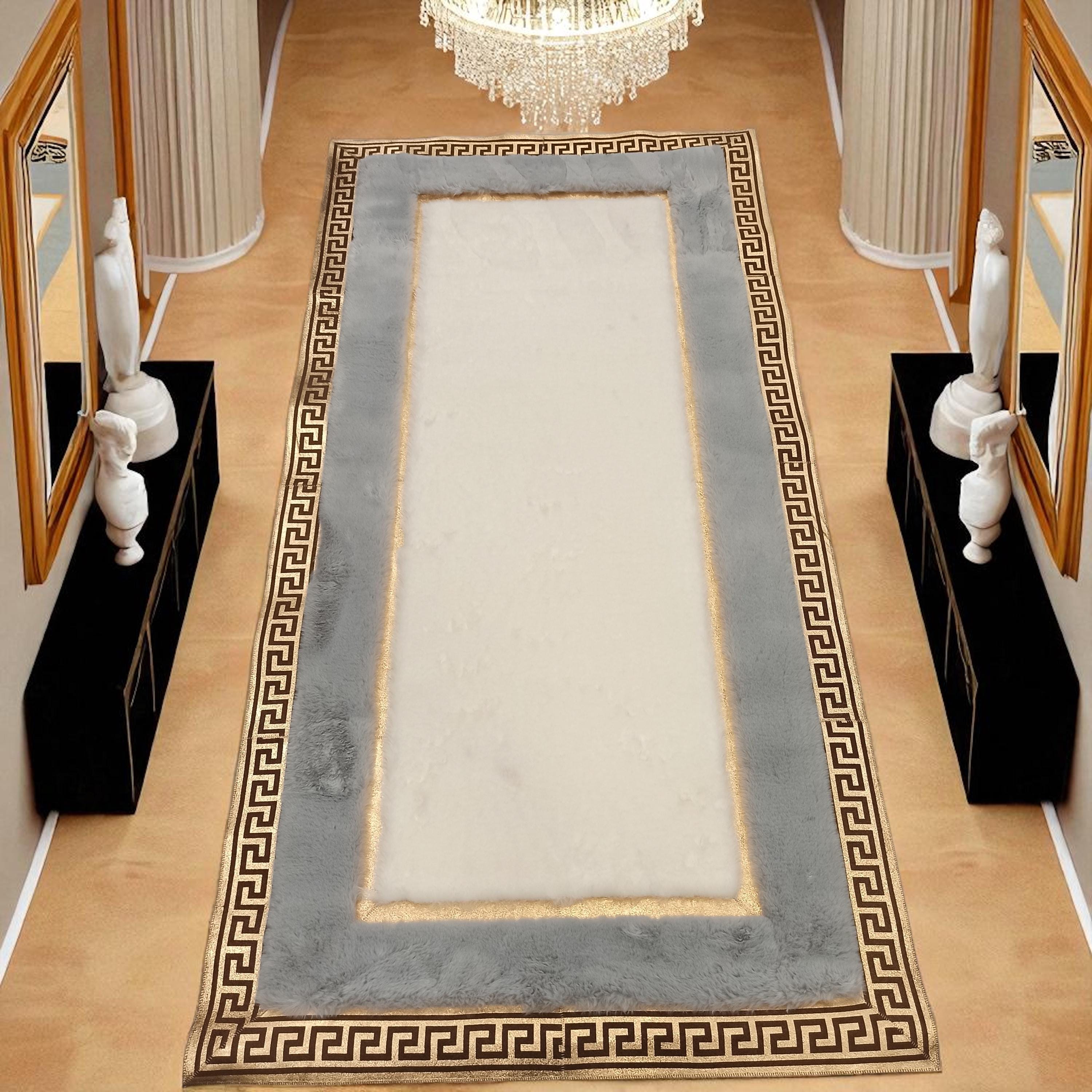 Altın Bordürlü Gri Beyaz Peluş Halı – El Yapımı Yumuşak ve Şık Ortam Halısı