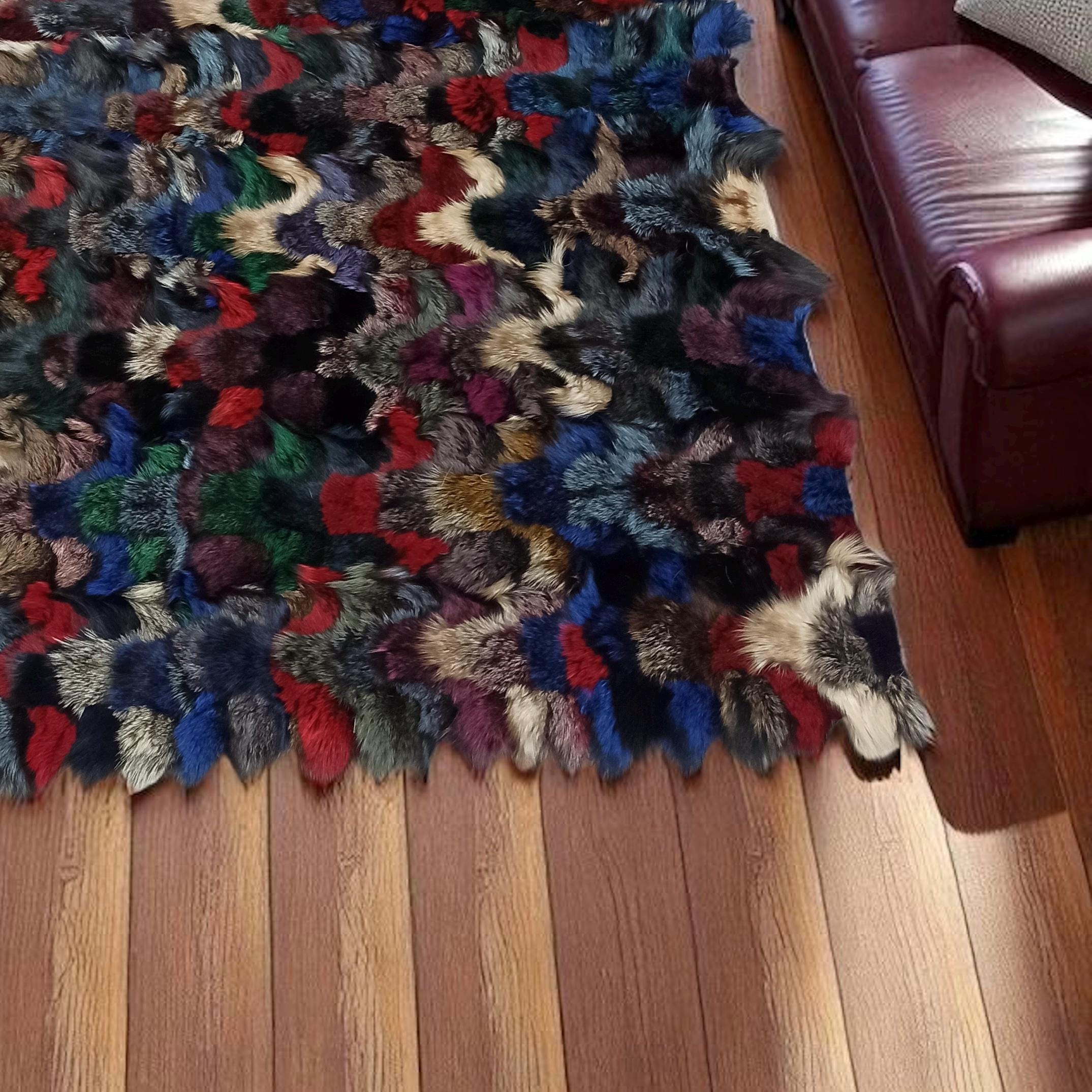Çok Renkli Tilki Kürkü Halı – El Yapımı Doğal Kürk Salon Halısı