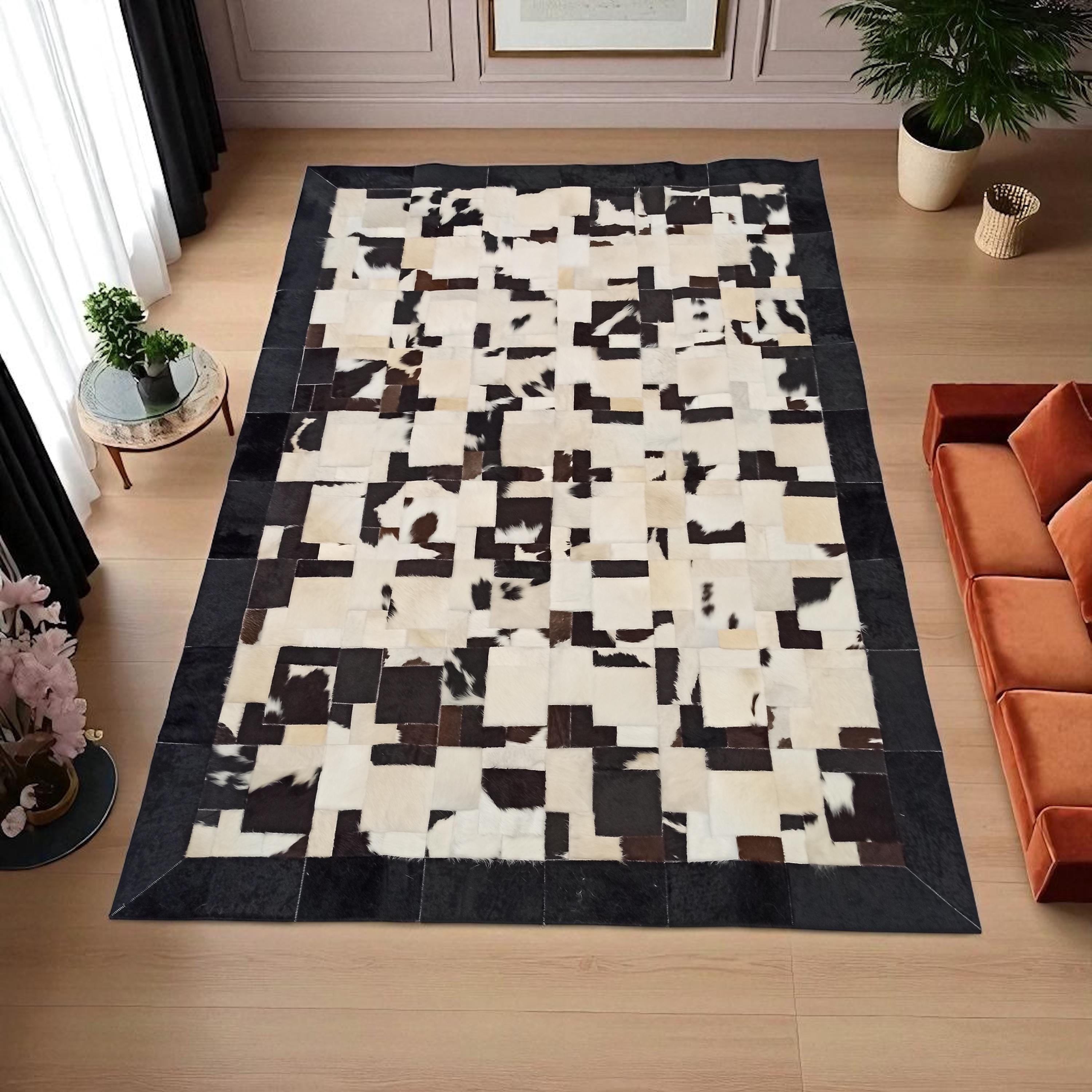 Patchwork Dana Derisi Halı – Siyah Beyaz Tonlarda El Yapımı Şık Büyük Halı