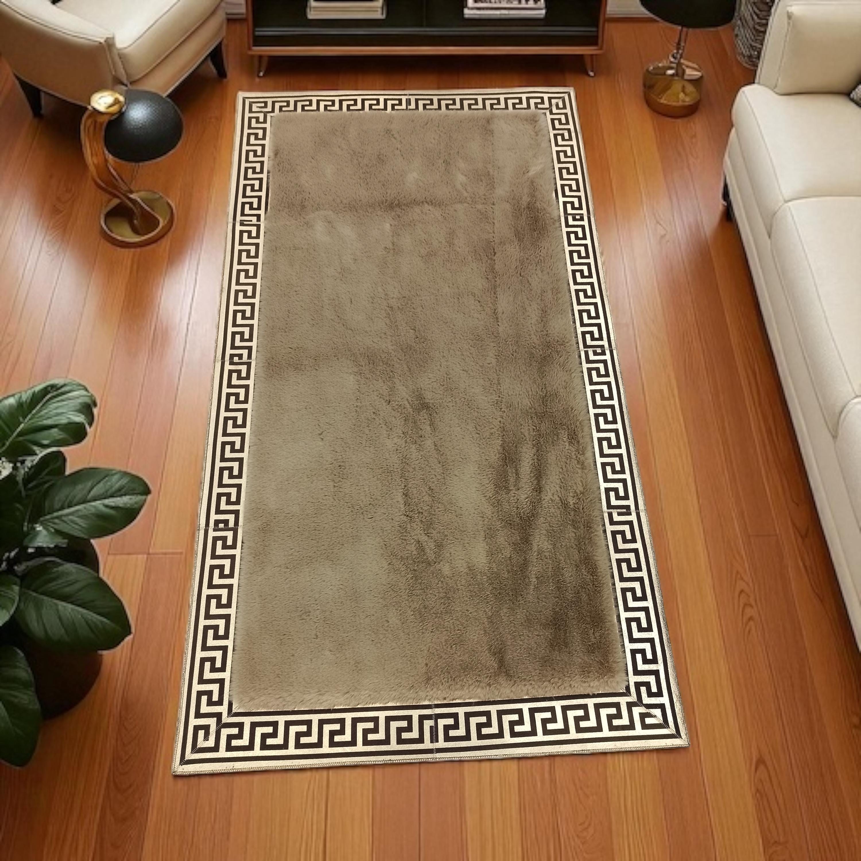 Altın Bordürlü Yumuşak Dokulu Krem Peluş Halı - Şık Mutfak Halısı