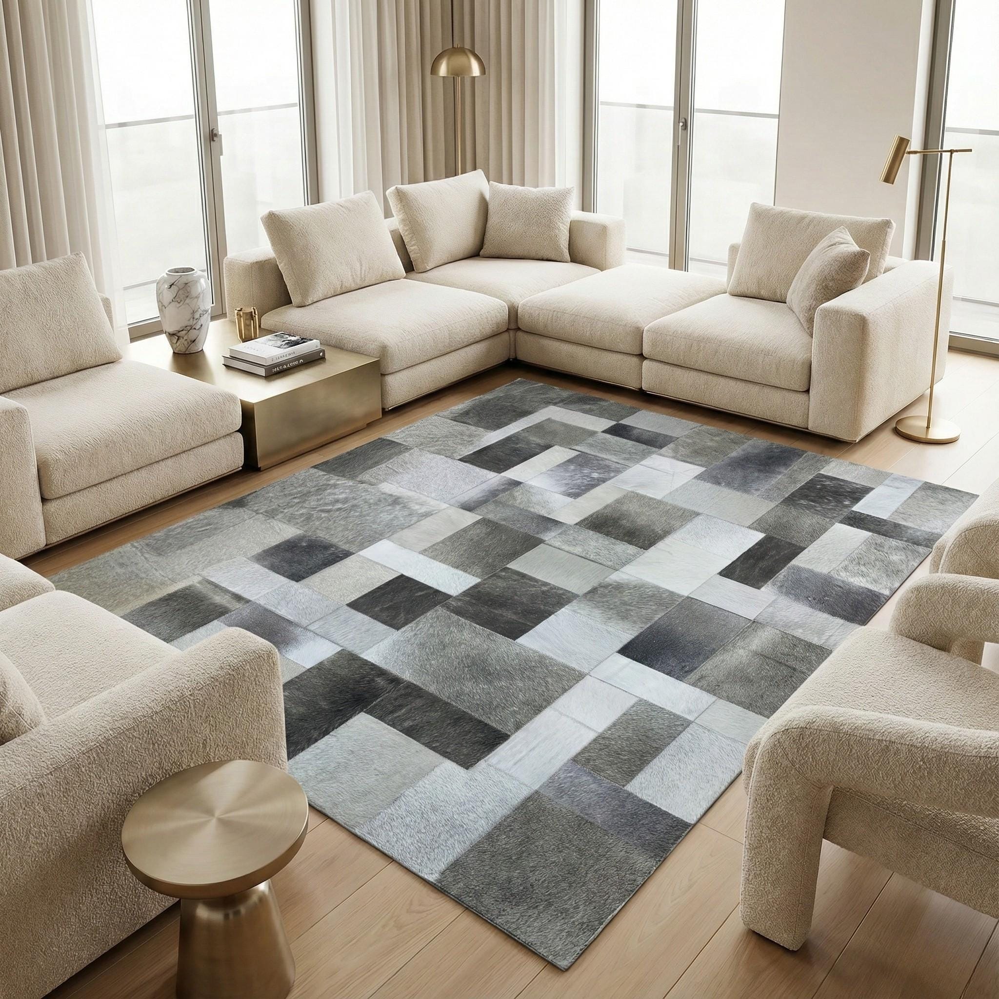 Gri Tonlu Dana Derisi Patchwork Halı – El Yapımı Doğal Deri Dekoratif Halı