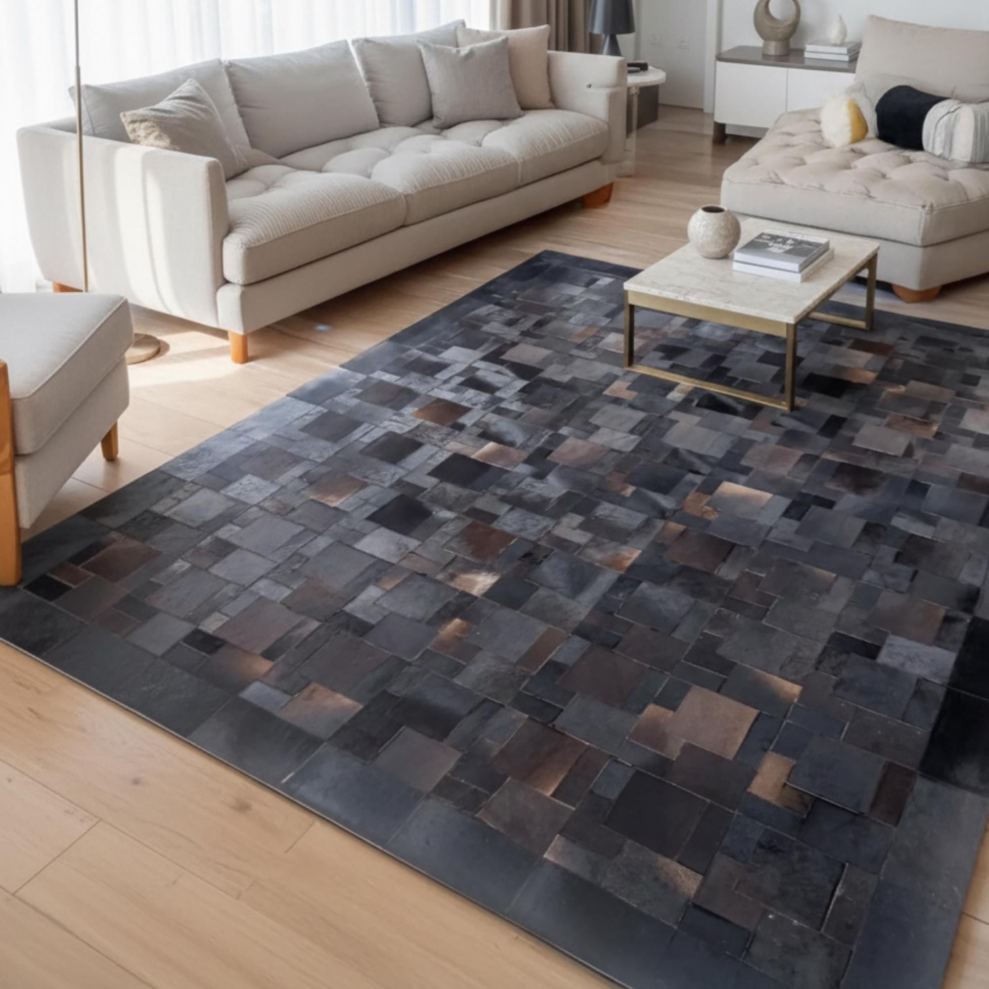 Koyu Gri Tonlu Dana Derisi Patchwork Halı – El Yapımı Doğal Deri Dekoratif Halı
