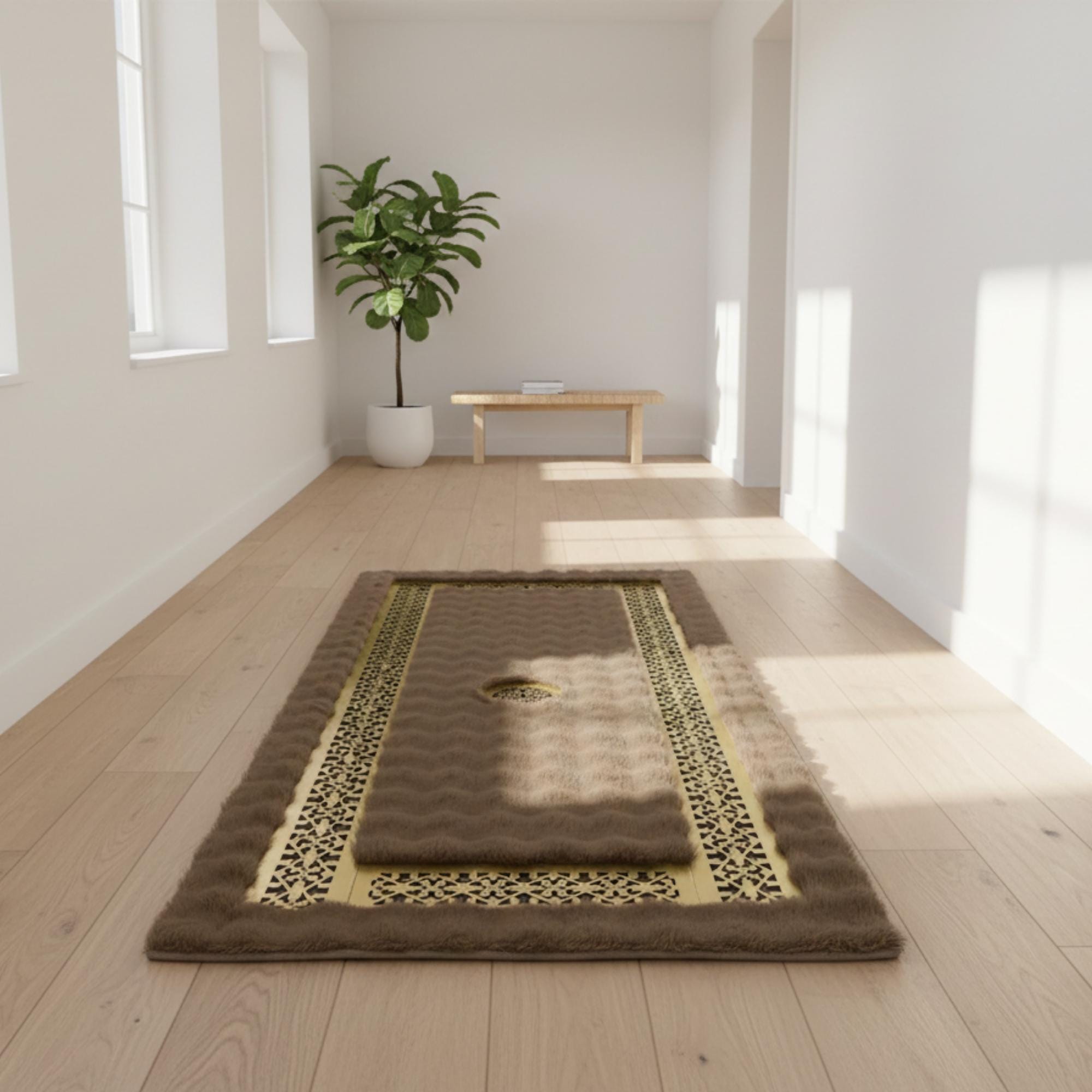 Kahverengi Zeminli Altın Bordür Detaylı Peluş Halı – Yumuşak Dokulu, Şık ve Dekoratif Halı