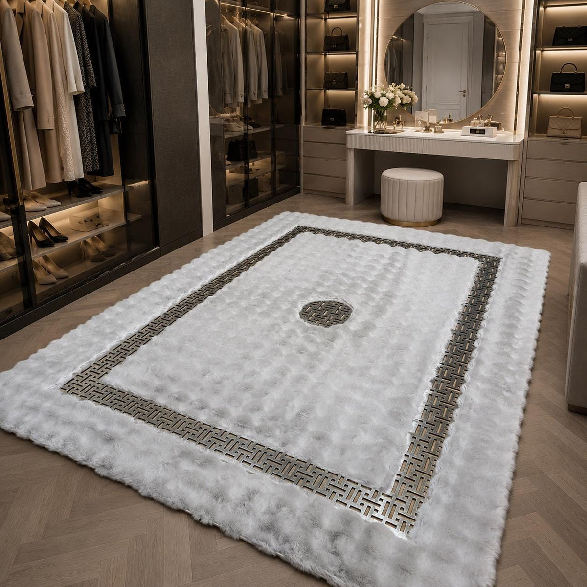 Açık Gri ve Gri Suni Kürk Peluş Halı – Modern ve Dekoratif Yatak Odası Halısı