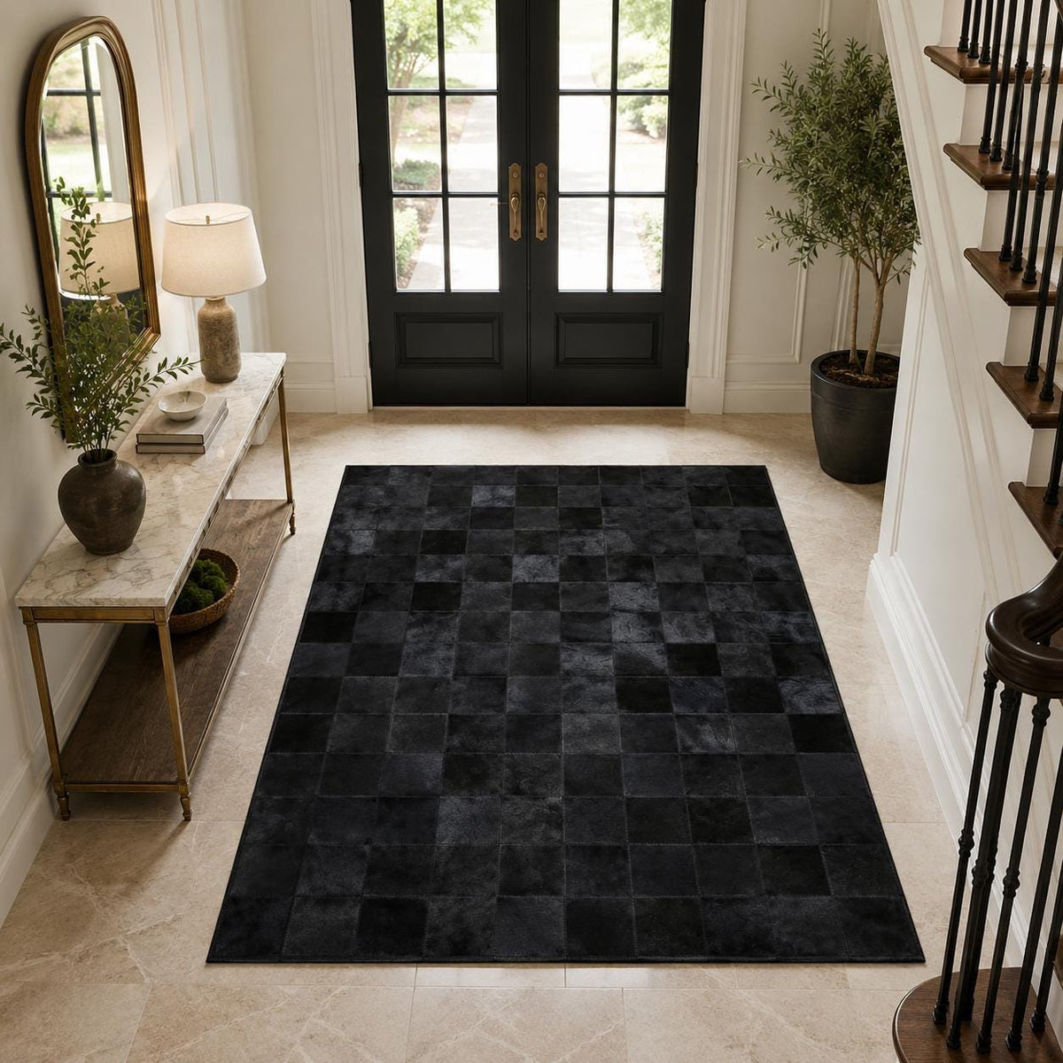 Siyah Patchwork Dana Derisi Halı – Modern ve Dekoratif Salon Halısı
