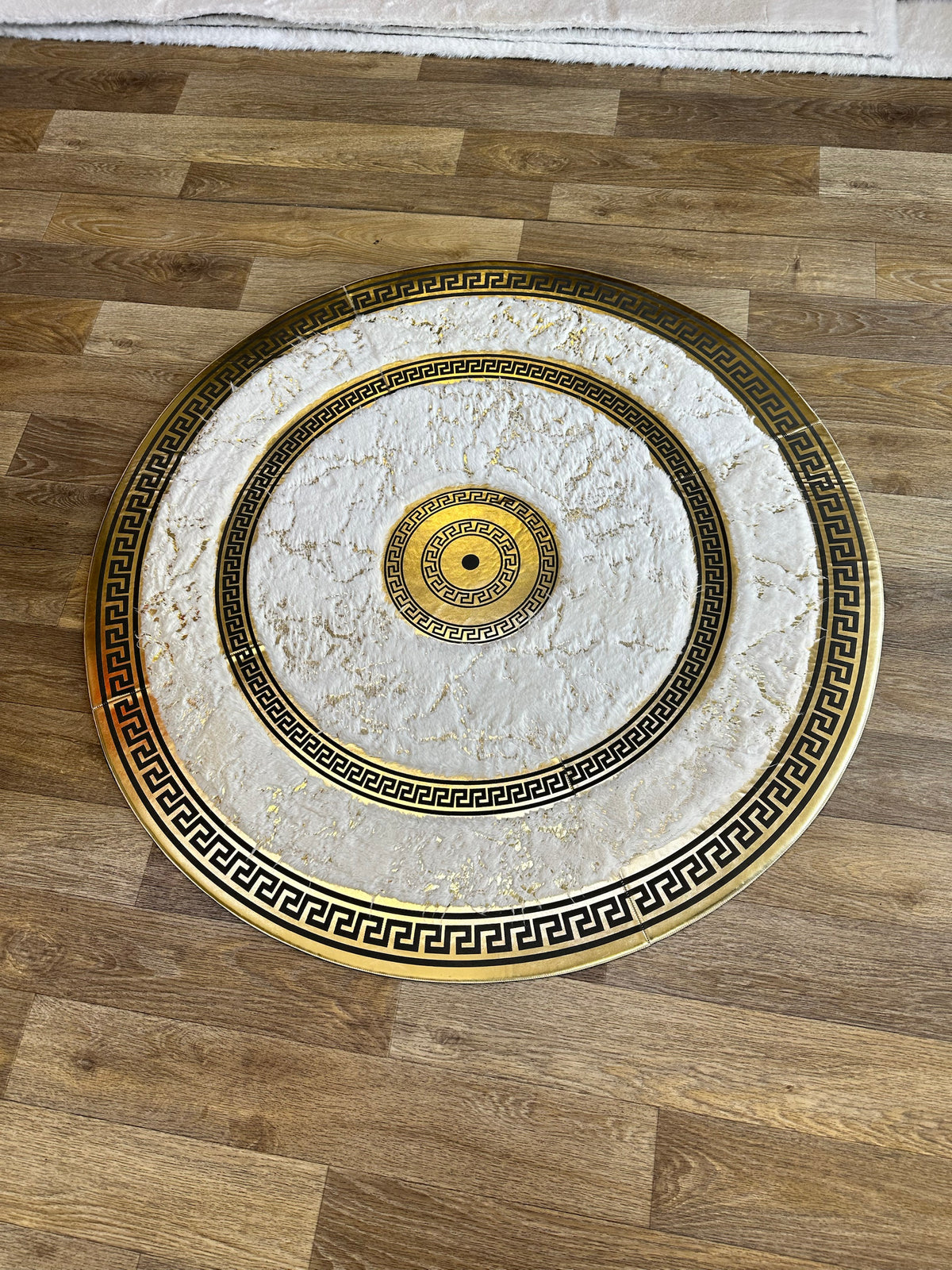 Yuvarlak beyaz altın peluş halı 120 cm