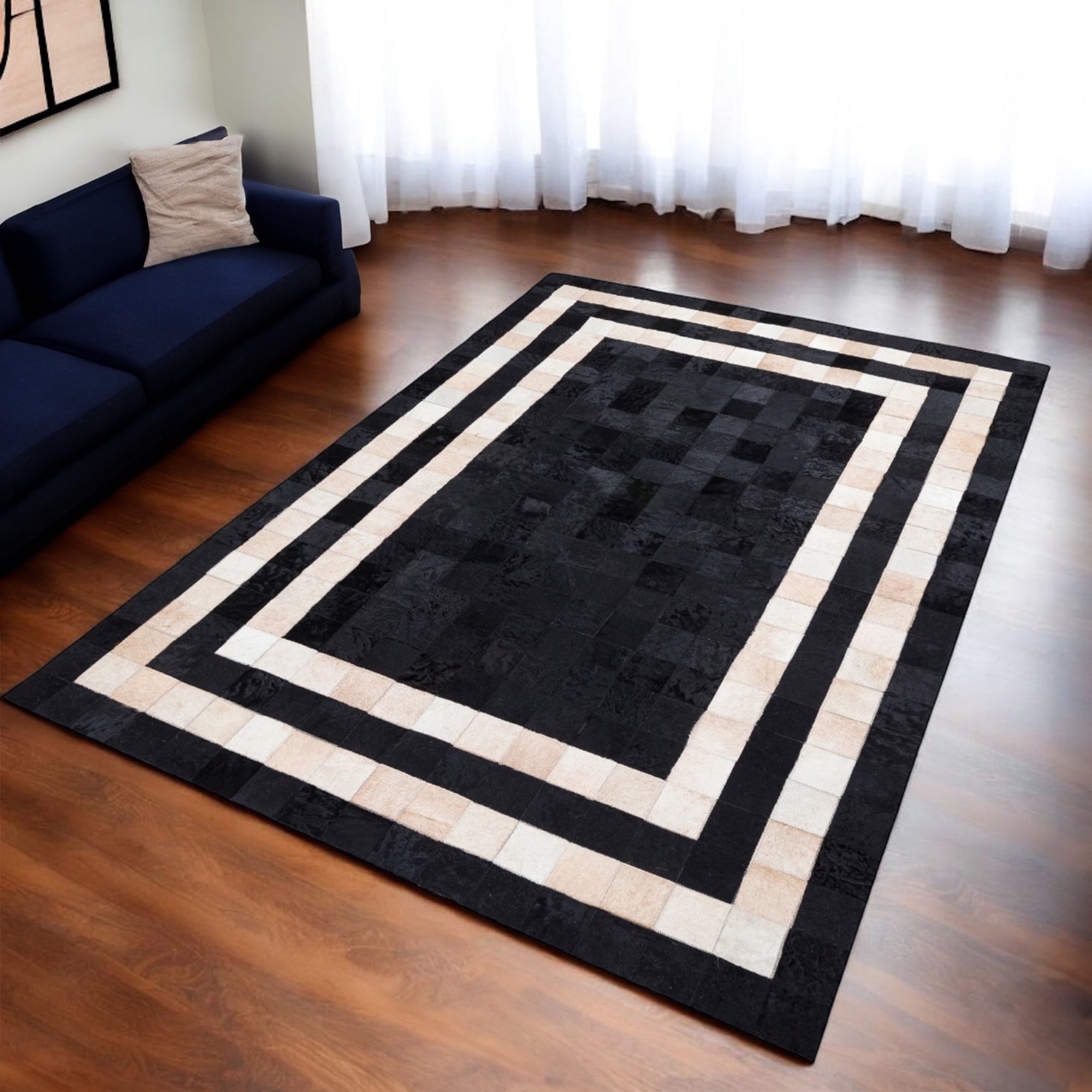 Bej Siyah Dana Derisi Patchwork Halı – El Yapımı Hakiki Deri Kaymaz Giriş Halısı