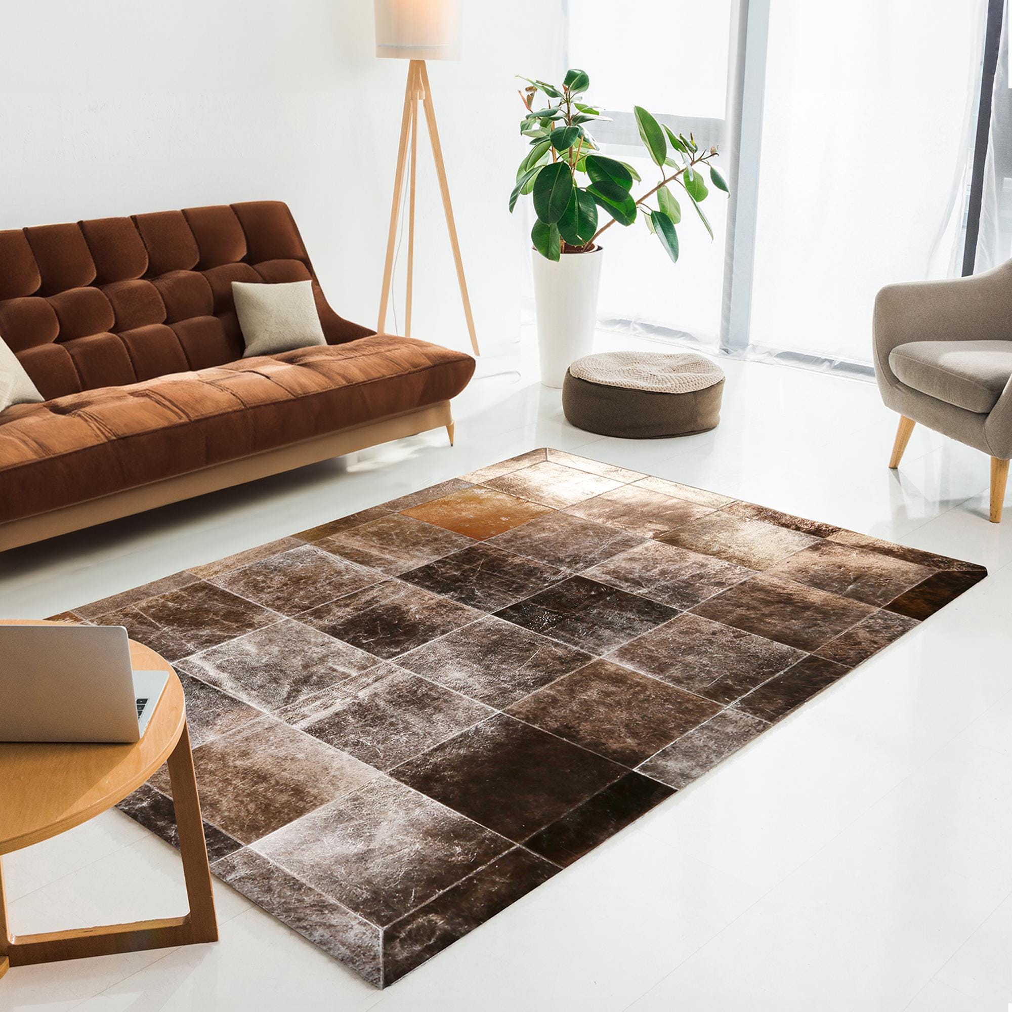 Kahverengi Tonlarında Doğal Dana Derisi Patchwork Halı – El Yapımı Hakiki Deri Lüks Giriş Halısı