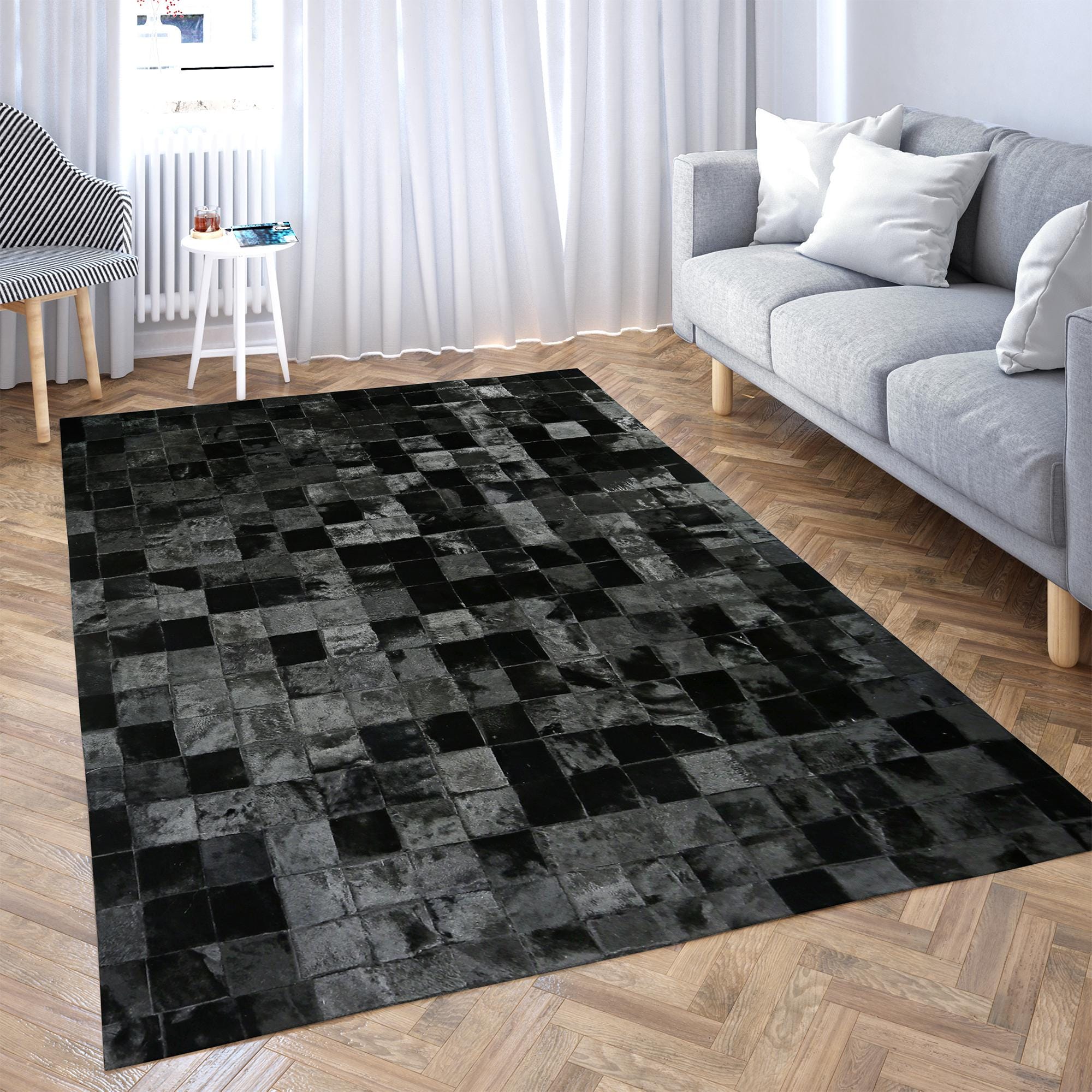 Siyah Doğal Dana Derisi Patchwork Halı – El Dokuma Hakiki Deri Kaymaz Salon Halısı