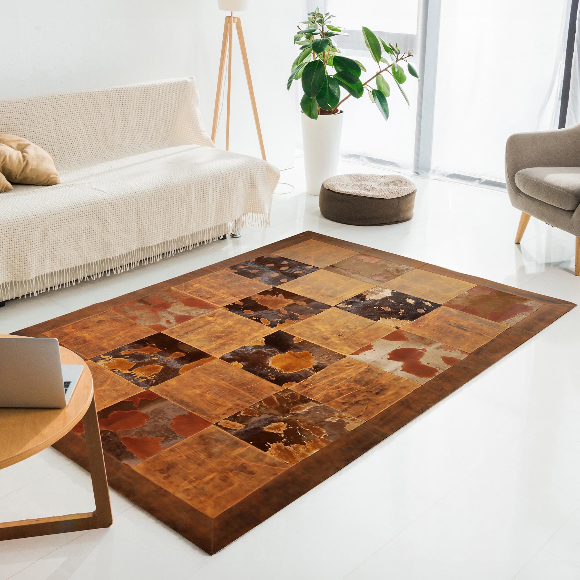 Kahverengi Doğal Dana Derisi Patchwork Halı – El Dokuma Hakiki Deri Dekoratif Halı
