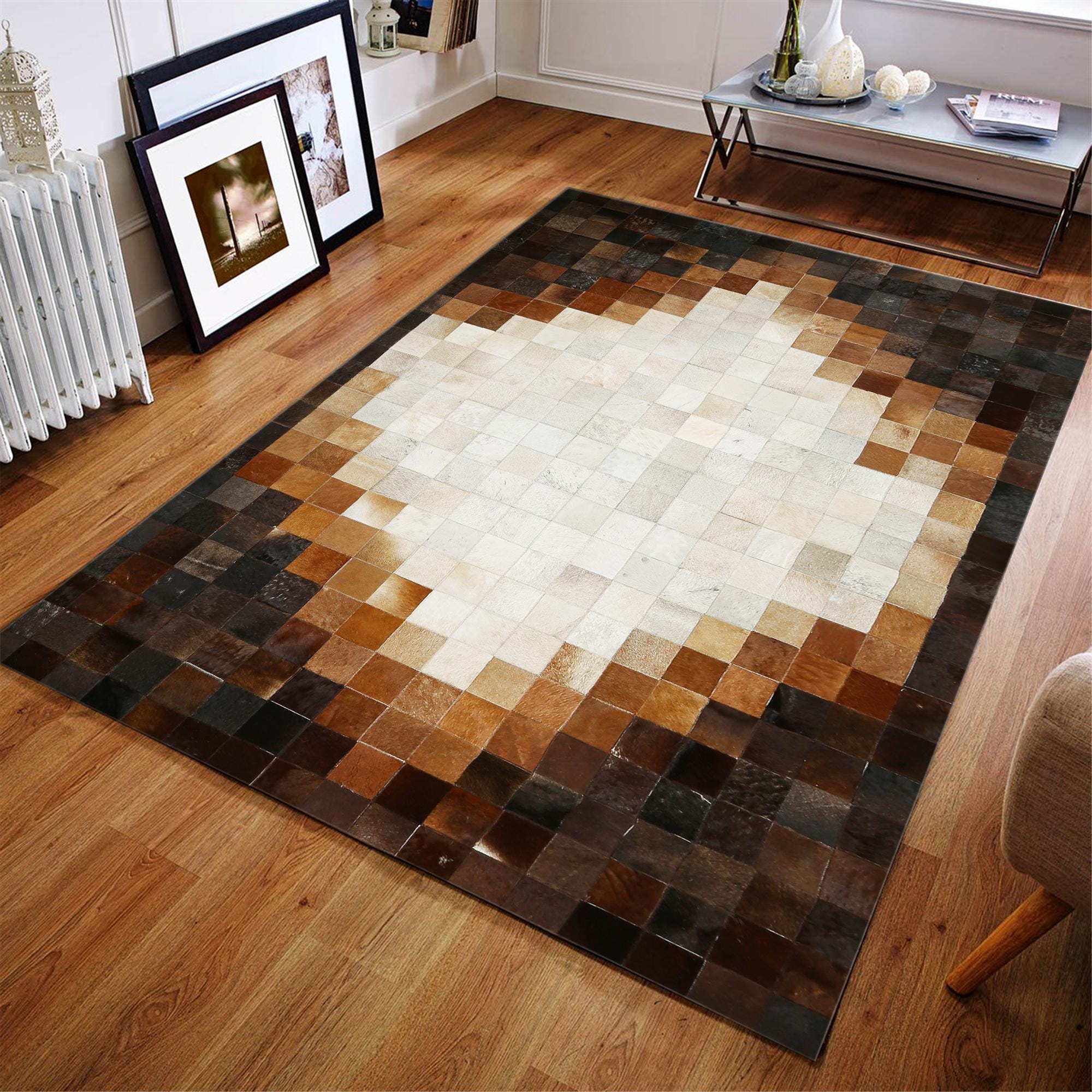 Koyu Kahverengi Bej Doğal Dana Derisi Halı – El Yapımı Patchwork Hakiki Deri Salon Halısı