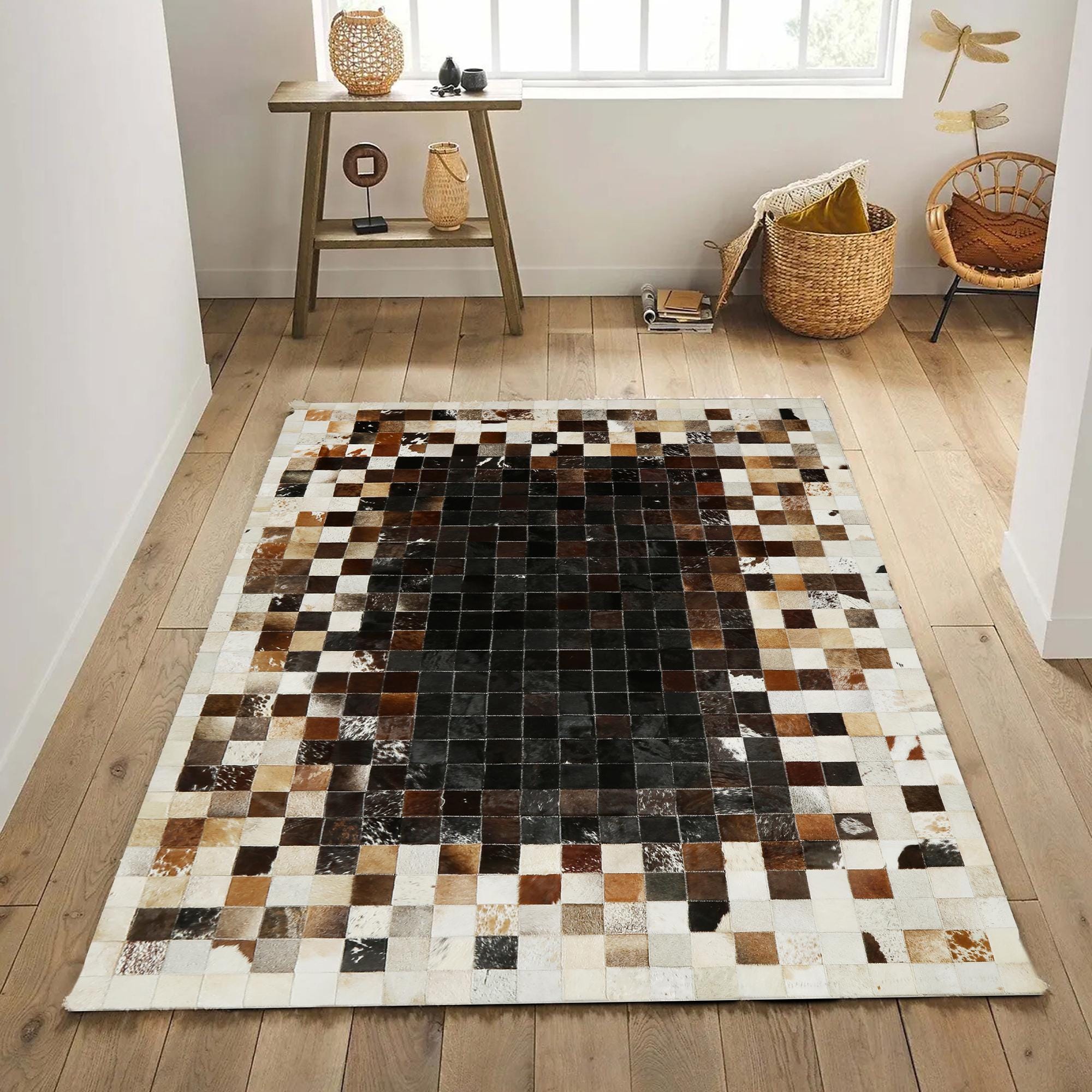 Bej Kahverengi El Yapımı Dana Derisi Patchwork Halı – Hakiki Deri Şık Salon Halısı