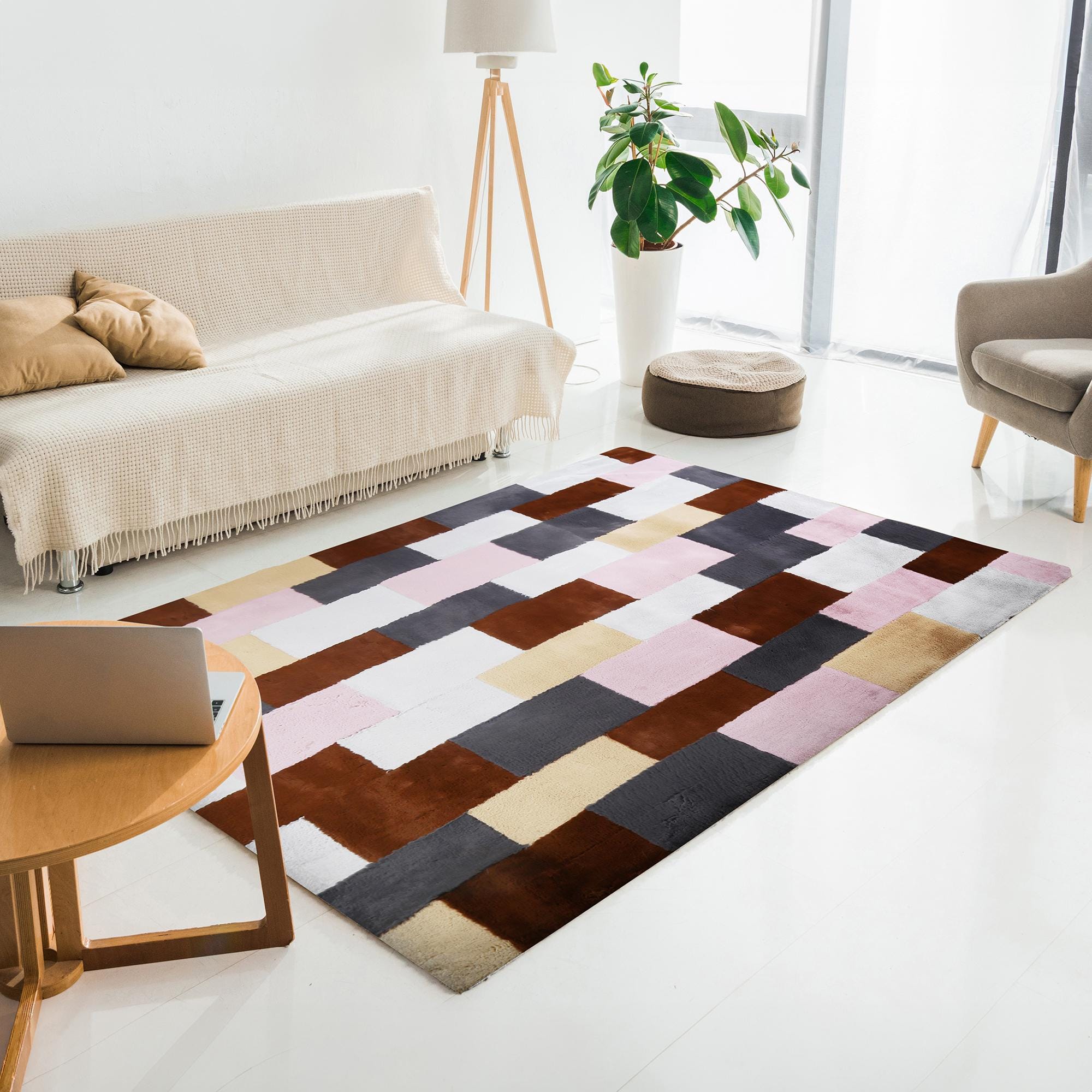Renkli Geometrik Peluş Halı – Kahverengi, Gri, Pembe ve Altın Blok Desenli Yumuşak El Yapımı Modern Dikdörtgen Halı