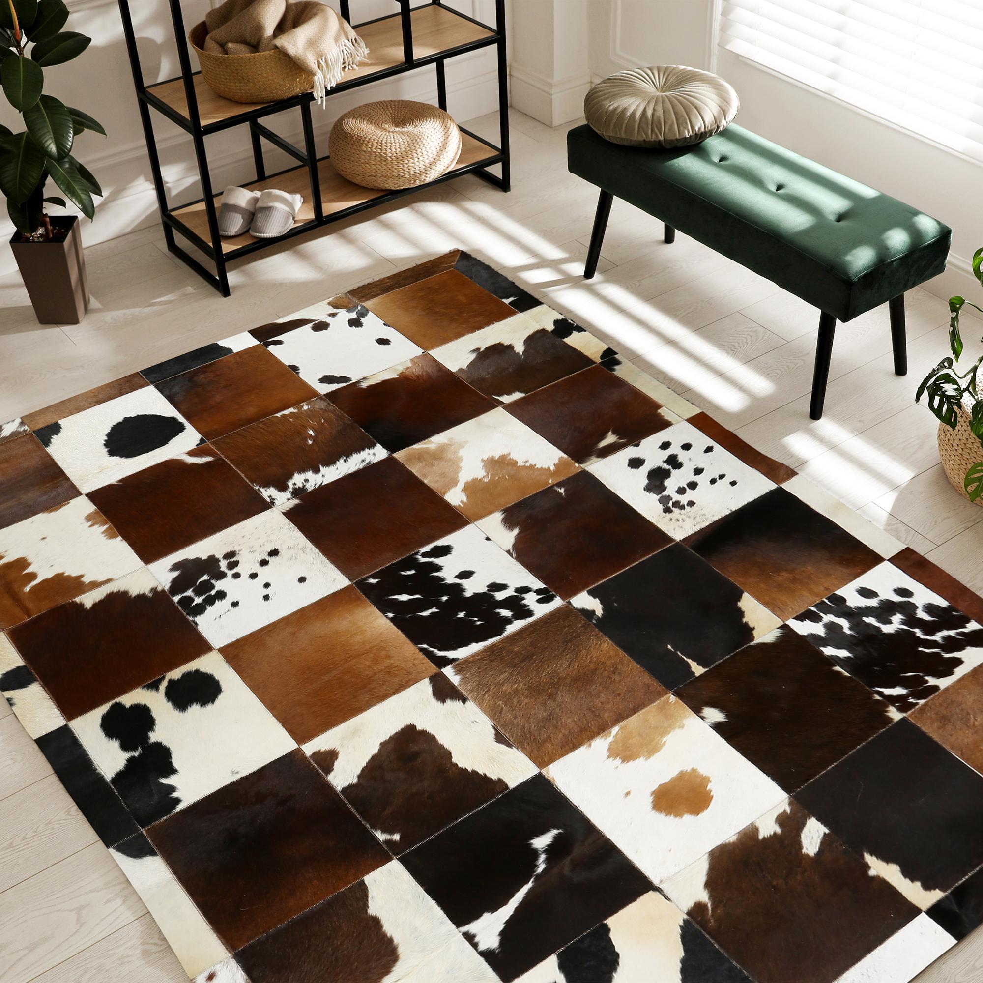 Kahverengi Doğal Dana Derisi Patchwork Halı – El Yapımı Gerçek Deri Kaymaz Mutfak Halısı