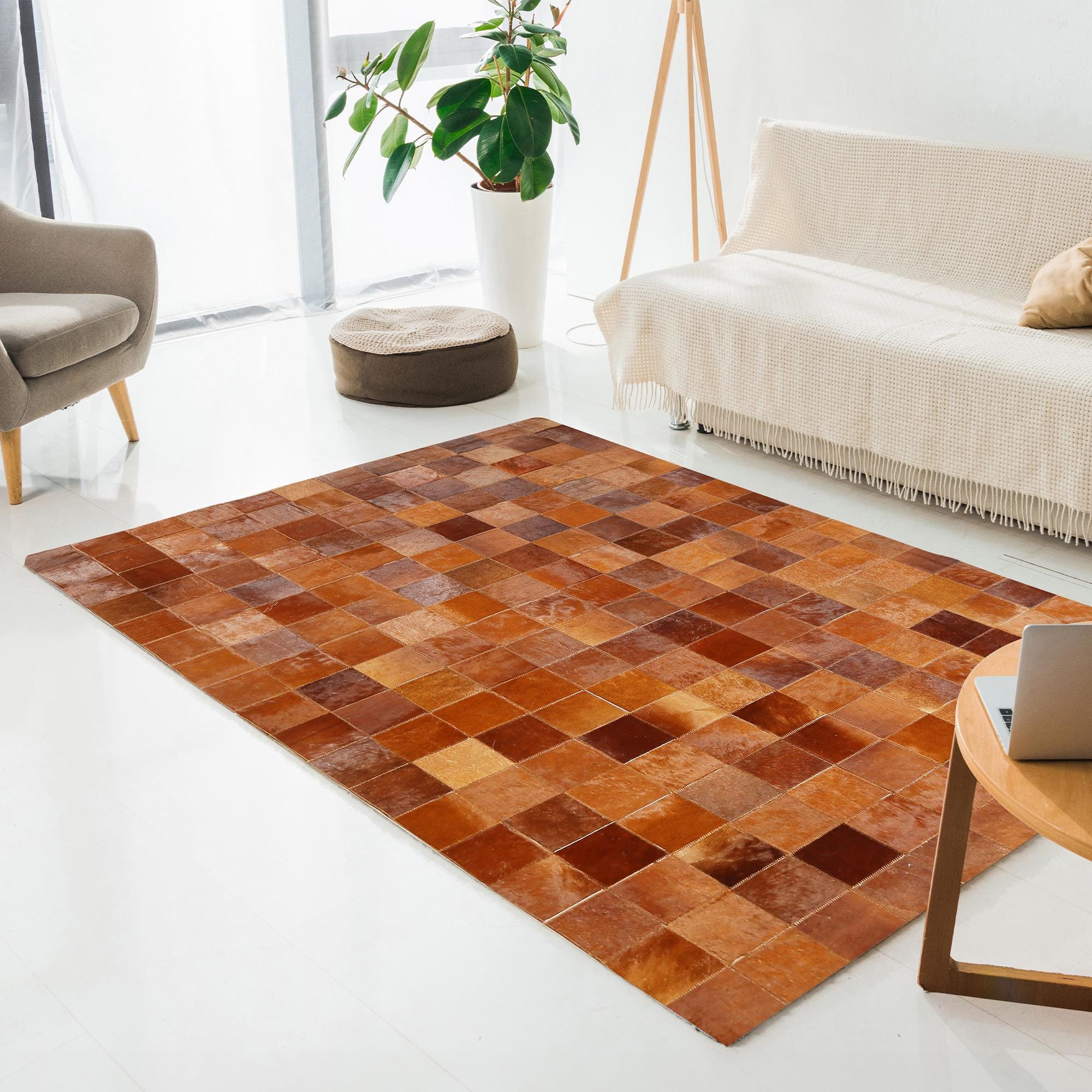Kırmızı Geçişli Dana Derisi Patchwork Halı