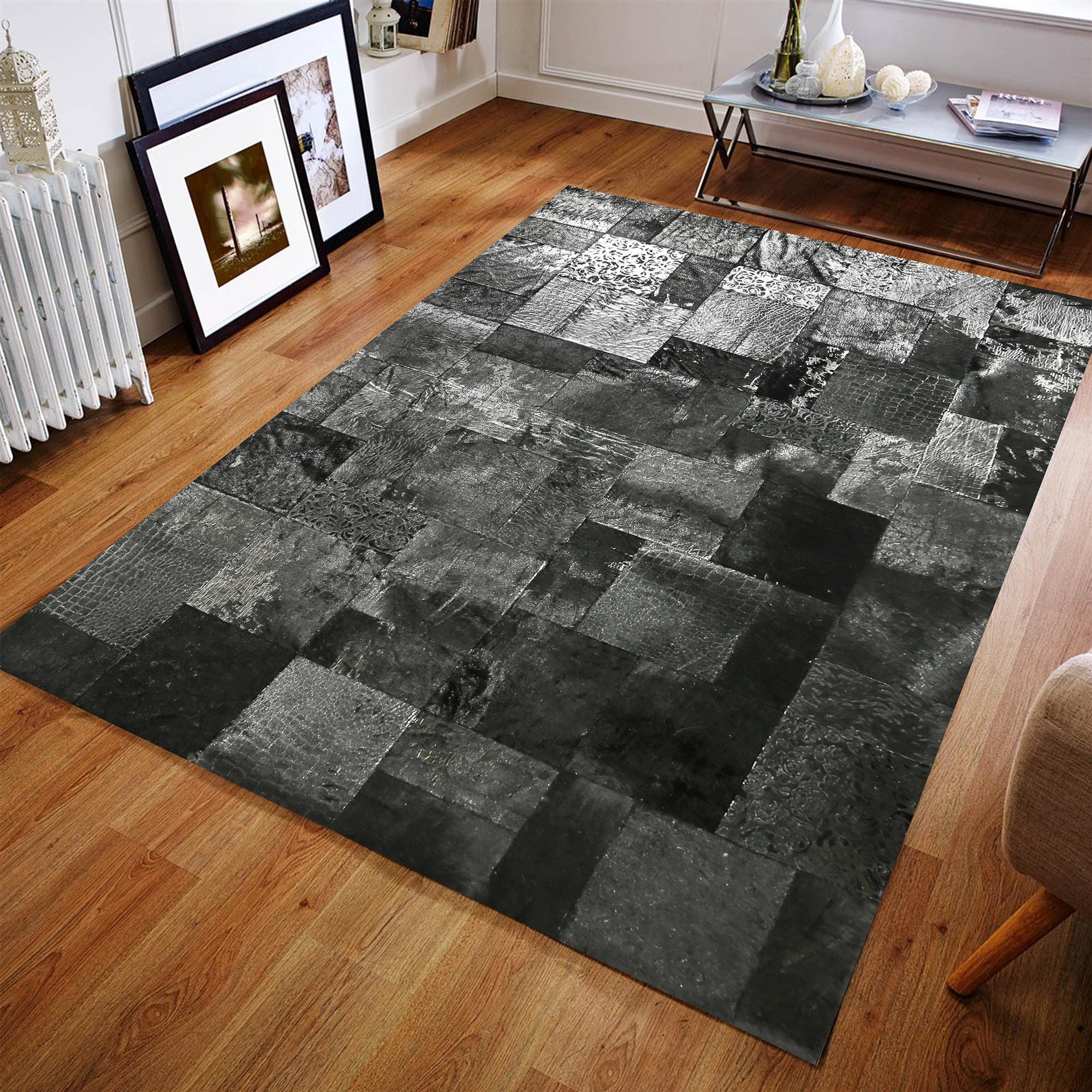 Siyah Gümüş Renkli El Dokuma Dana Derisi Halı – Hakiki Deriden Patchwork Tasarım