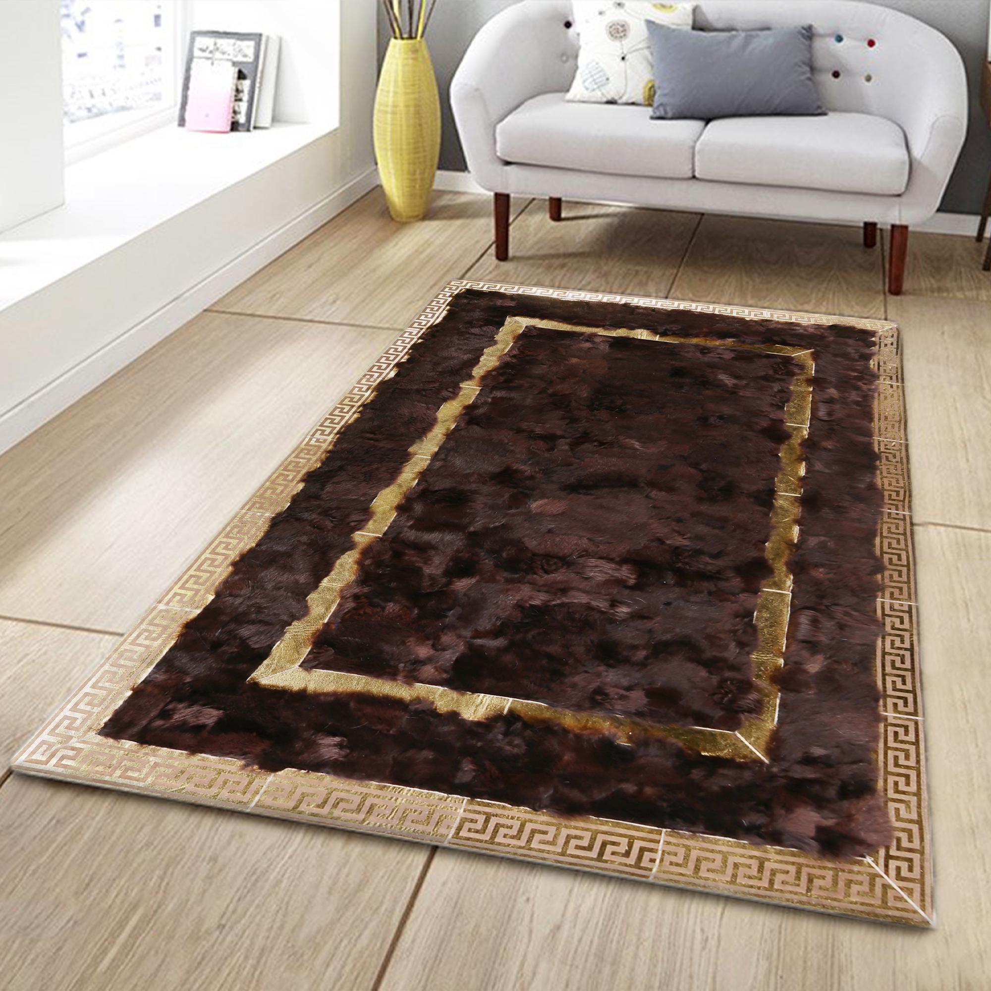 Koyu Kahverengi Toskana Derisi Halı – El Yapımı Patchwork, Altın Bordürlü Hakiki Deri Lüks Salon Halısı