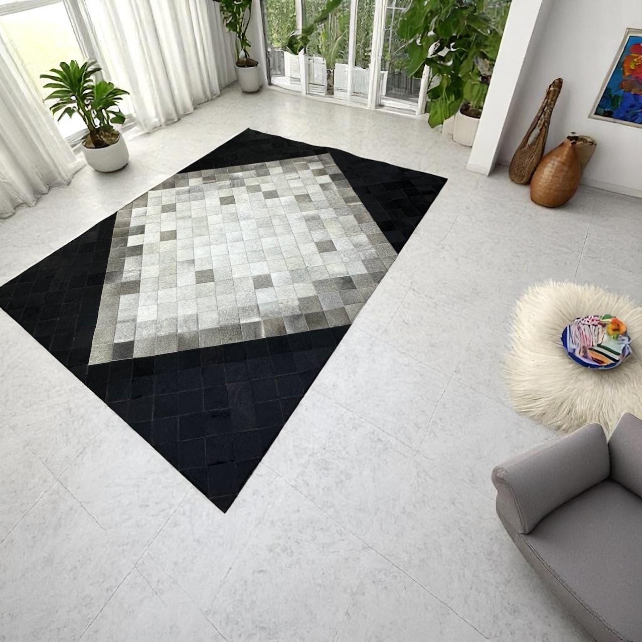 Gri Siyah Dana Derisi Patchwork Halı – El Dokuma Hakiki Deri Şık Salon ve Giriş Halısı