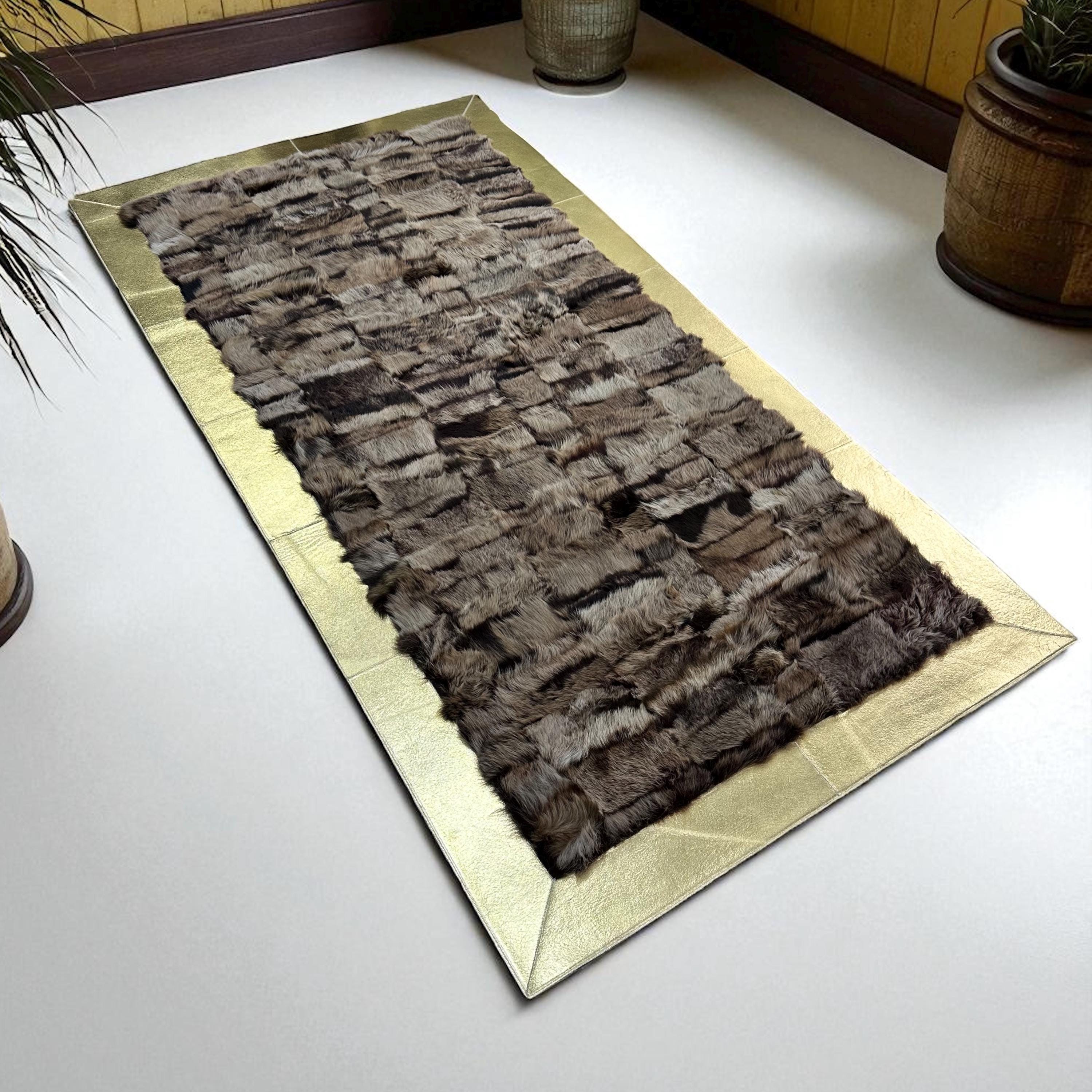 Altın Kenarlı Koyun Derisi Patchwork Halı