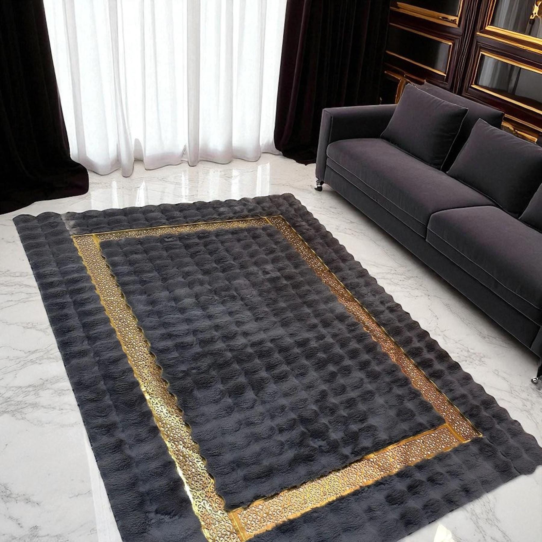 Altın Şeritli Koyu Gri Modern Peluş Halı