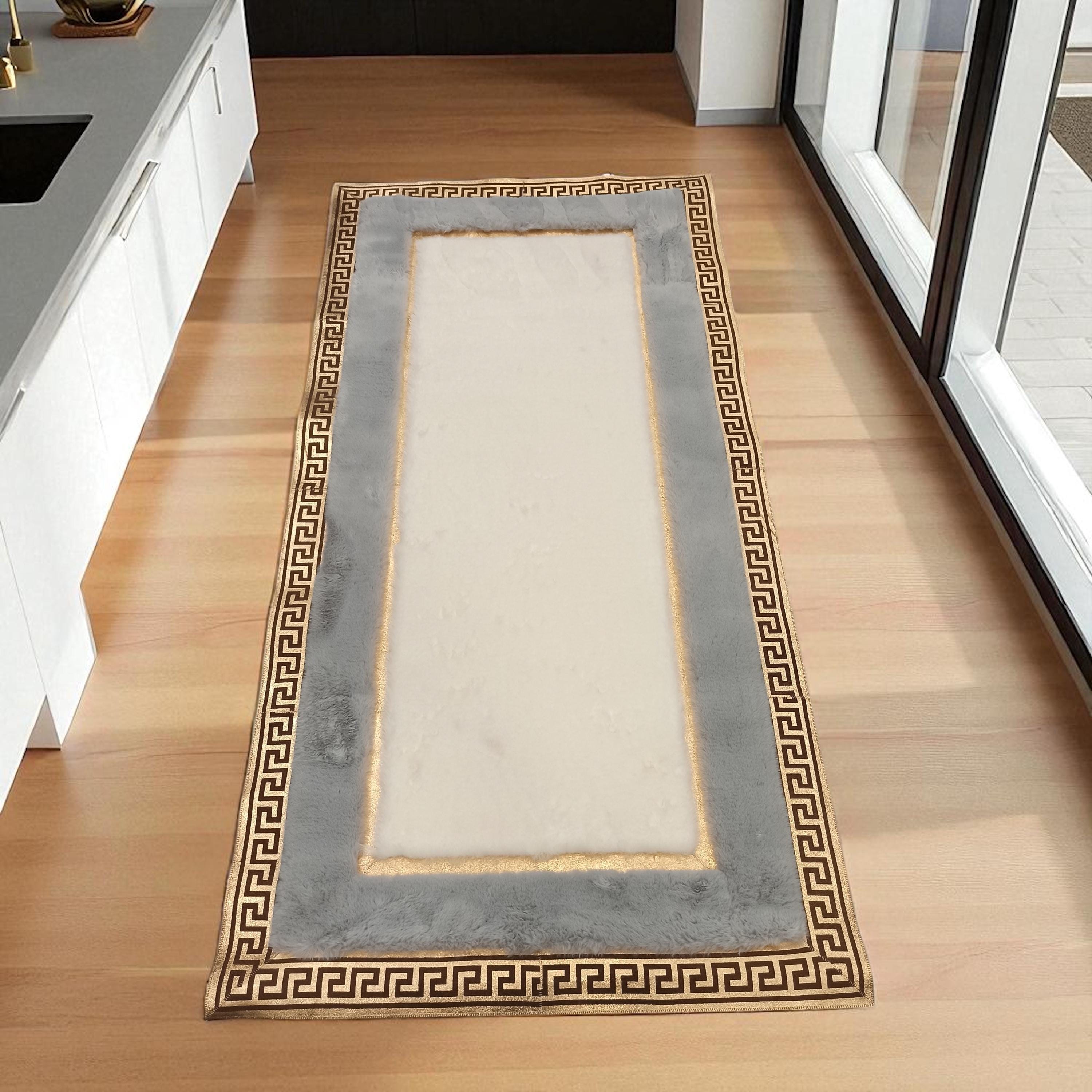 Altın Bordürlü Gri Beyaz Peluş Halı – El Yapımı Yumuşak ve Şık Ortam Halısı