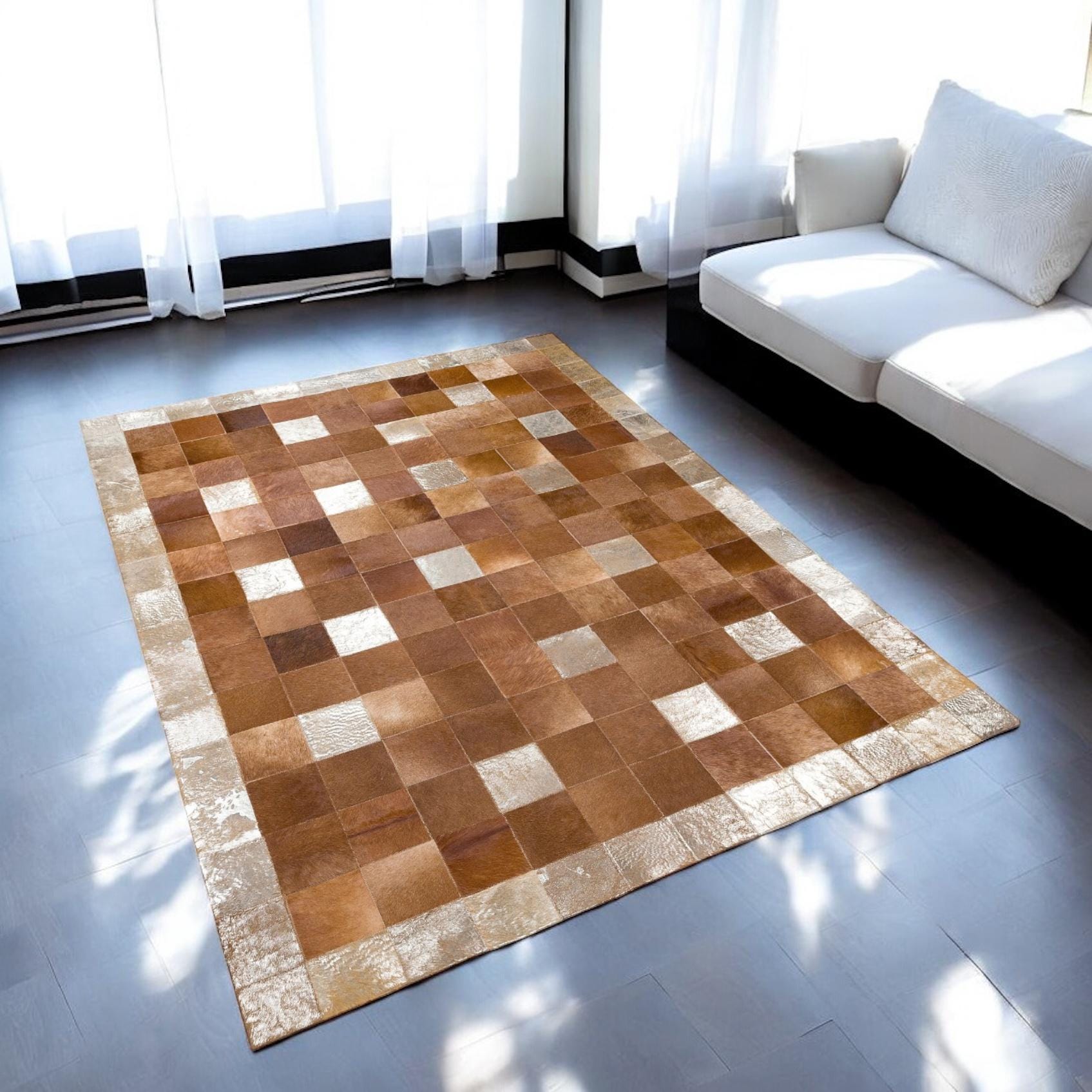 Kahverengi Doğal Dana Derisi Patchwork Halı – El Yapımı Hakiki Deri Lüks Ev Dekorasyon Halısı