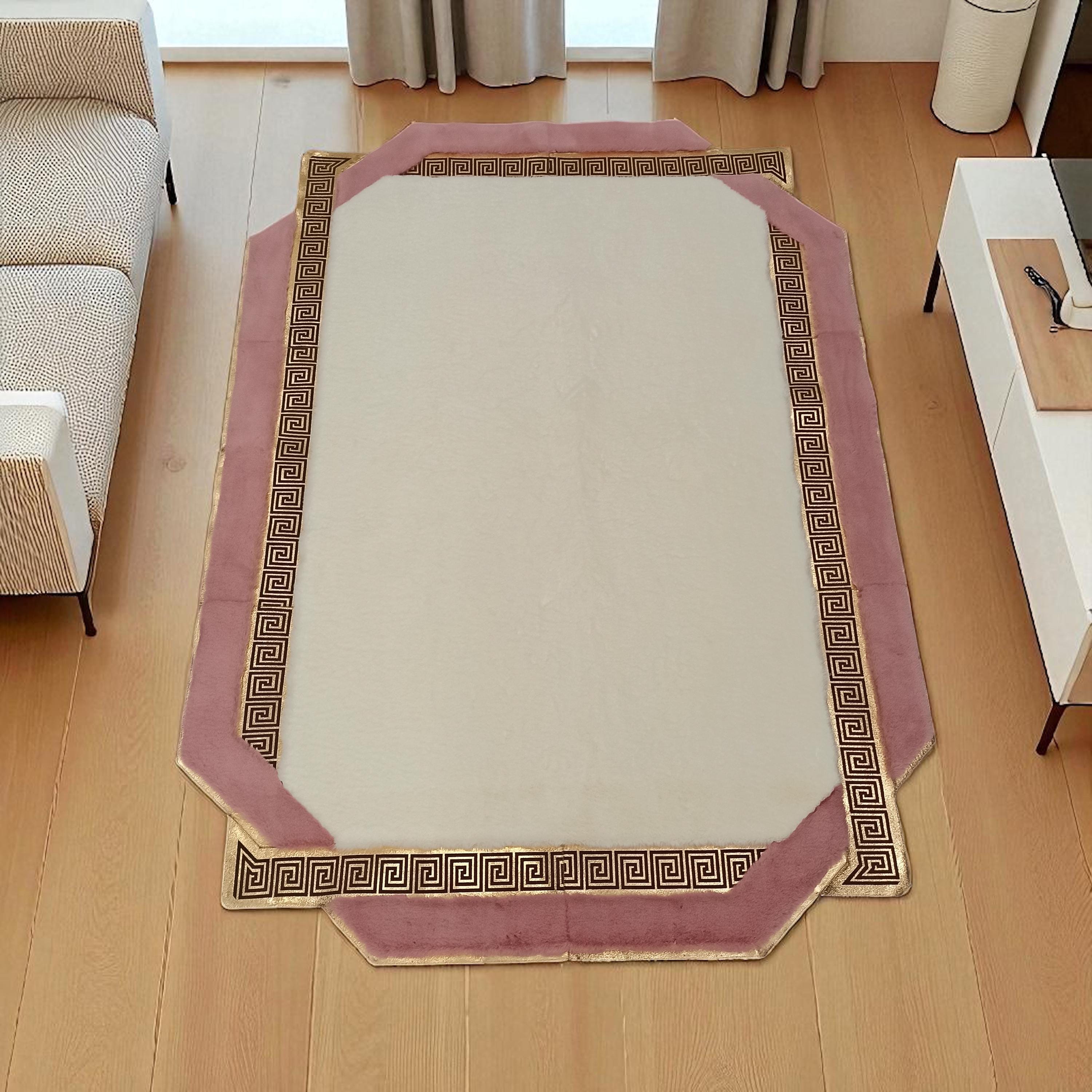 Pembe ve Altın Bordürlü Krem Peluş Halı - Yumuşak Yatak Odası Halısı
