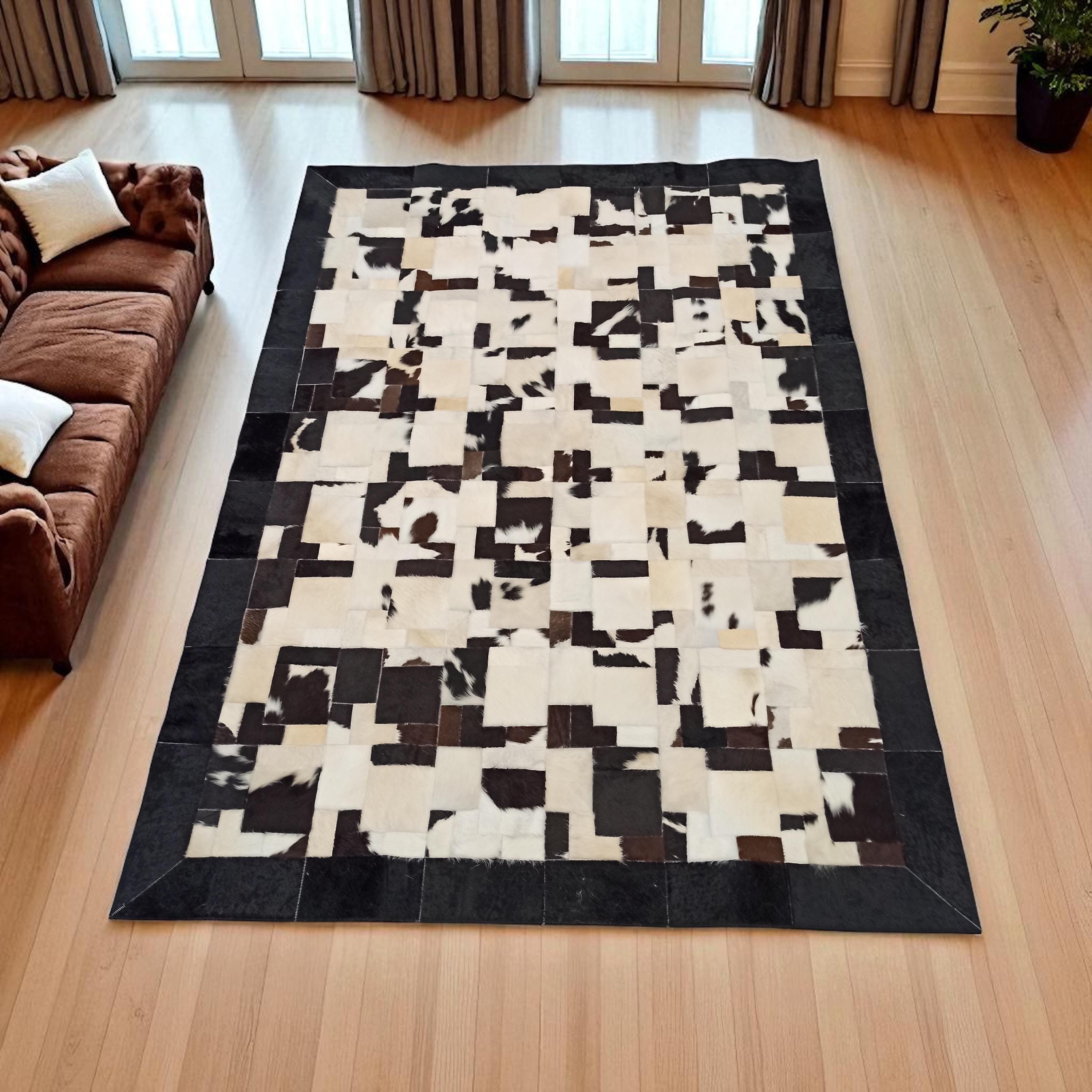 Patchwork Dana Derisi Halı – Siyah Beyaz Tonlarda El Yapımı Şık Büyük Halı