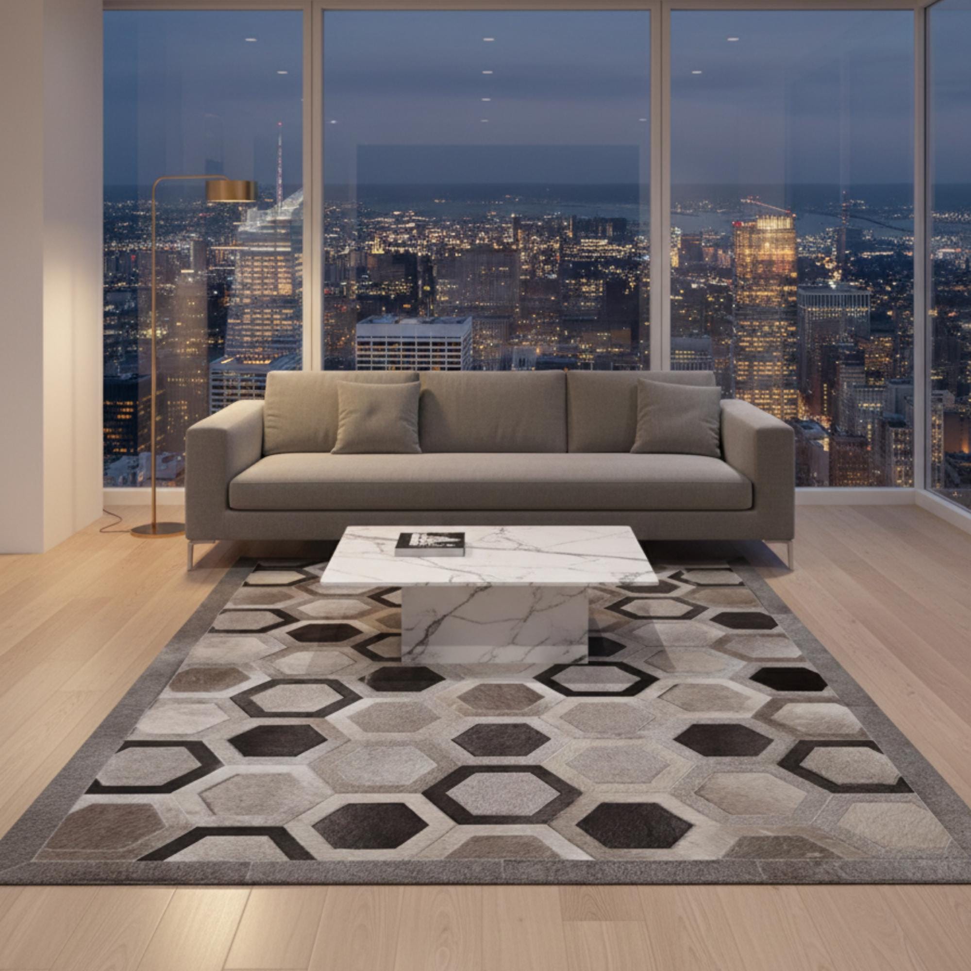 Bej ve Gri Tonlu Geometrik Dana Derisi Patchwork Halı – El Yapımı Doğal Deri Dekoratif Halı