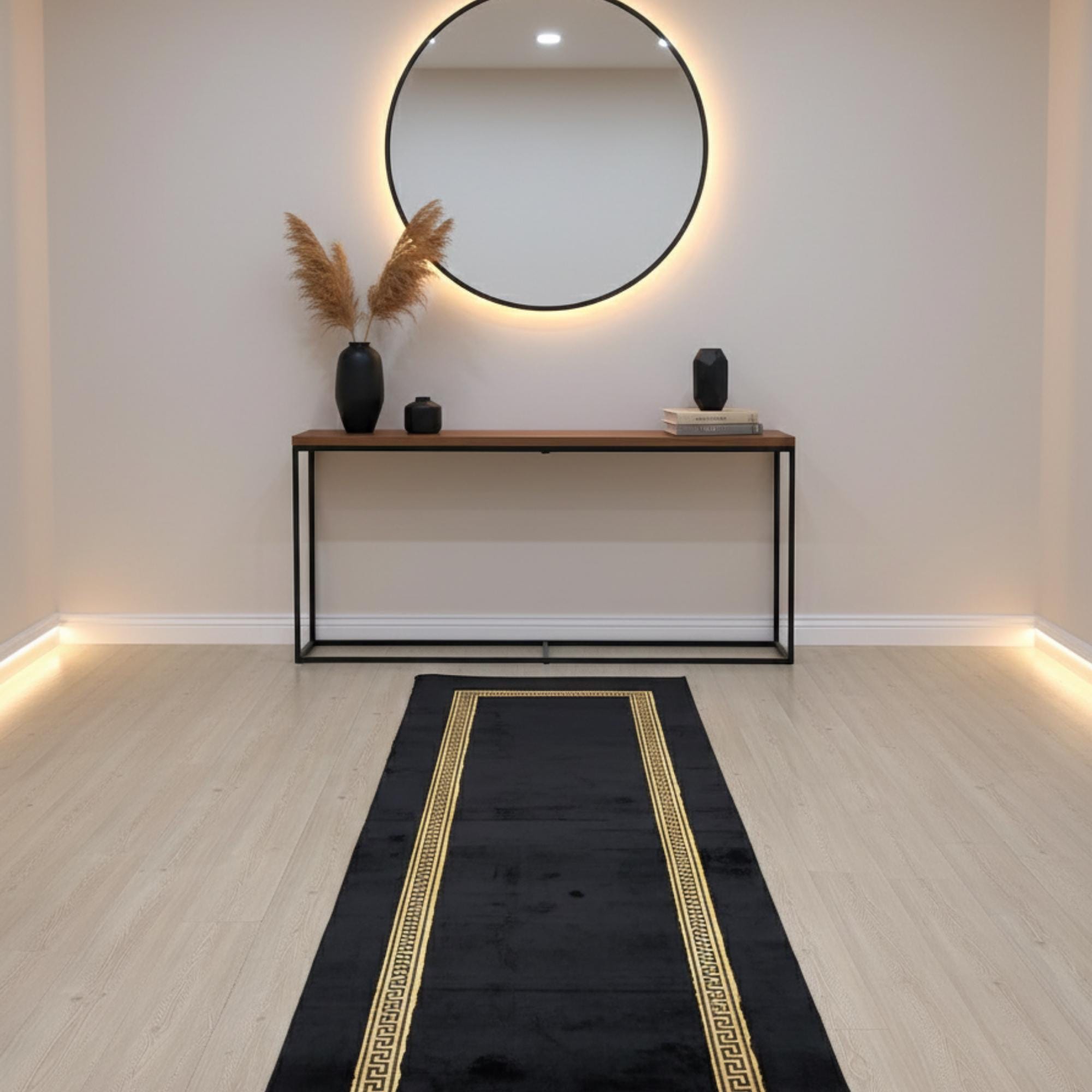 Siyah Zeminli Çift Altın Bordürlü Peluş Runner Halı