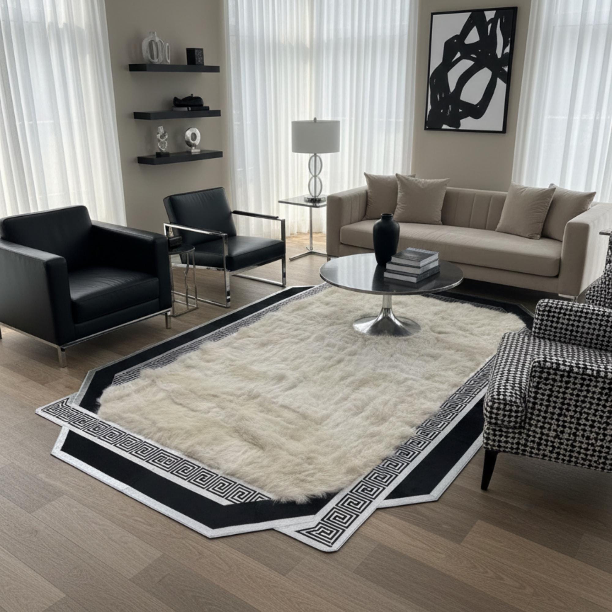 Siyah Bordürlü Krem Toscana Kürk Halı – Kaymaz Tabanlı Premium Tasarım